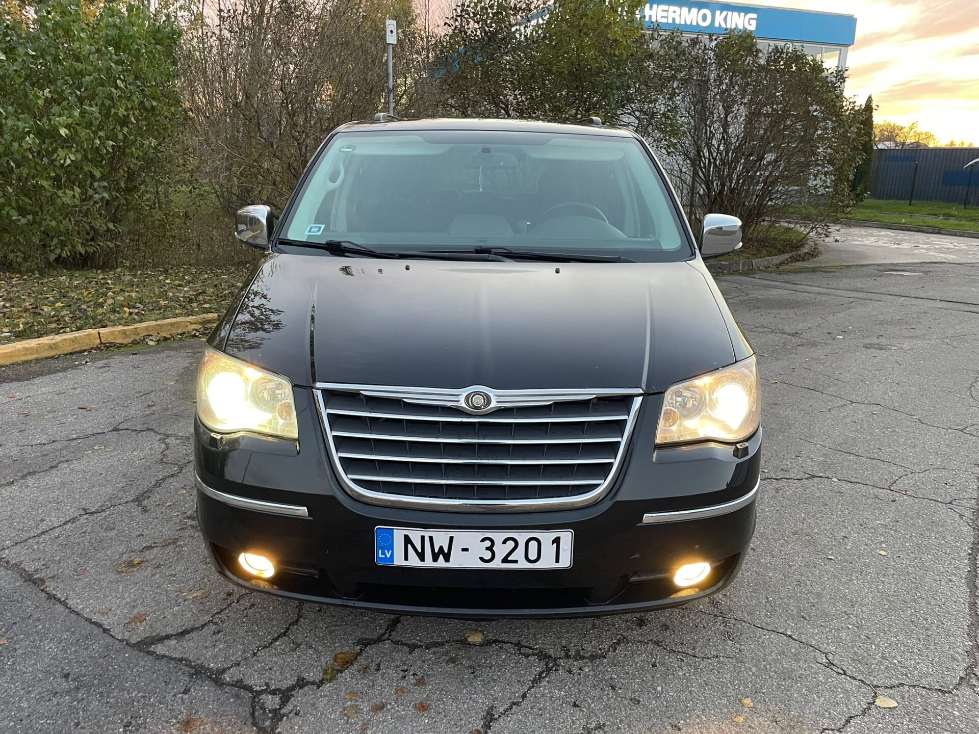Chrysler Grand Voyager stowngo 7-VIETAS