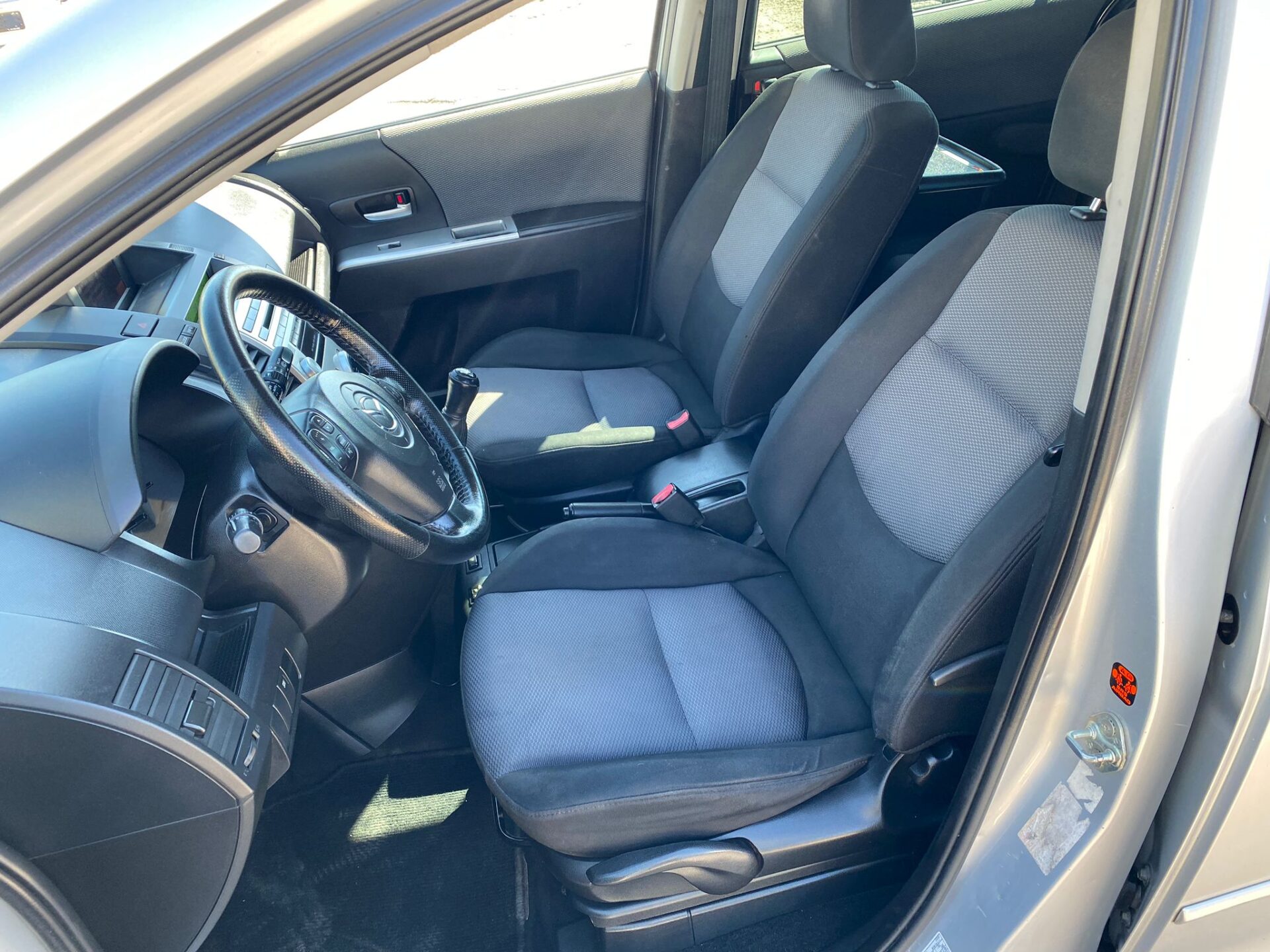 Mazda 5 7-vietas