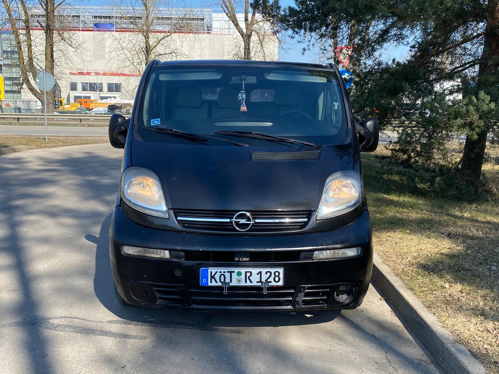Opel Vivaro Грузовой фургон 3-мест