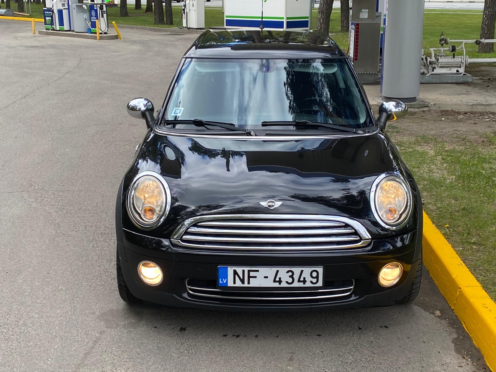 MINI COOPER CLUBMAN