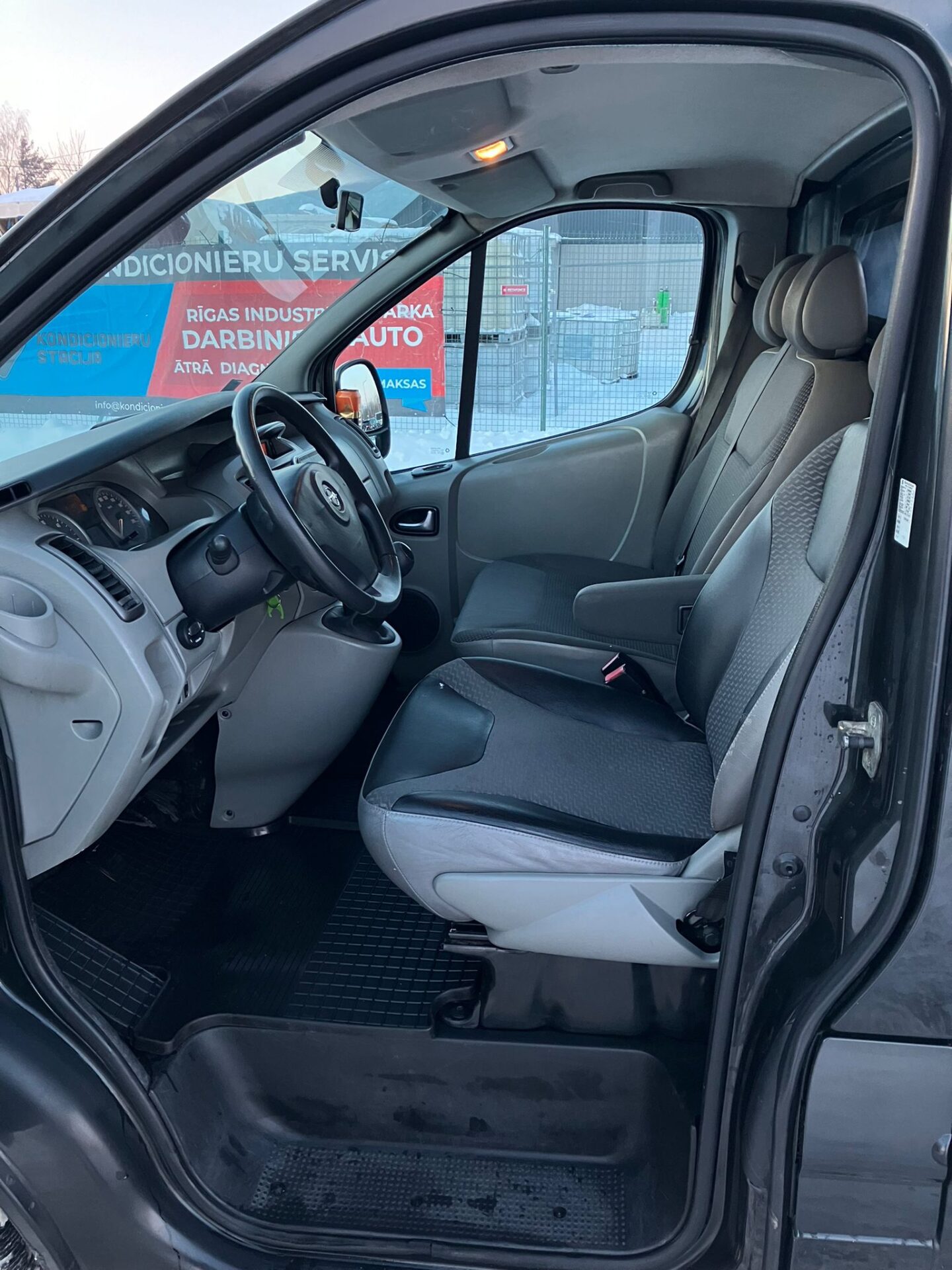 Opel Vivaro ( From Germany, not used in Latvia)