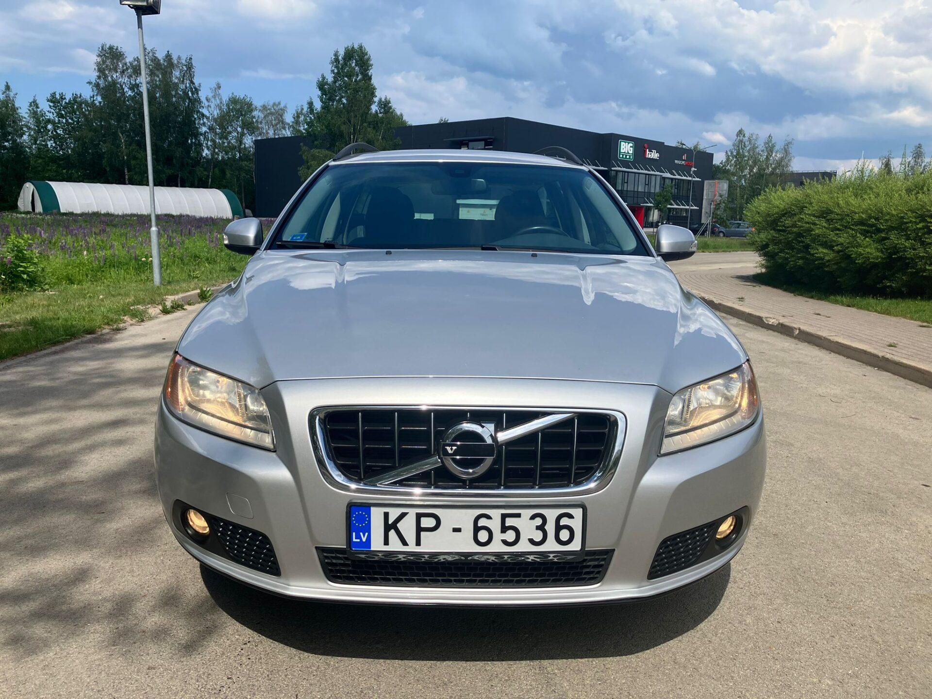 Volvo V70