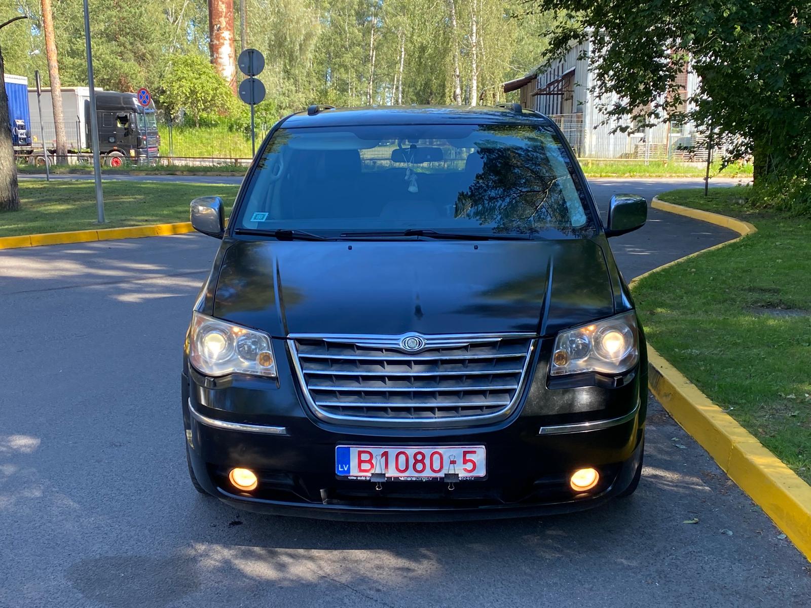 Chrysler Grand Voyager Stow&go limited edition 7-мест