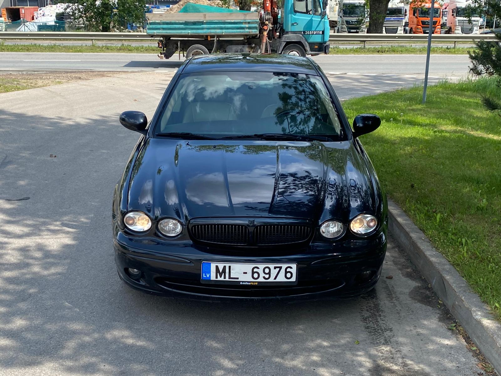 Jaguar X-Type