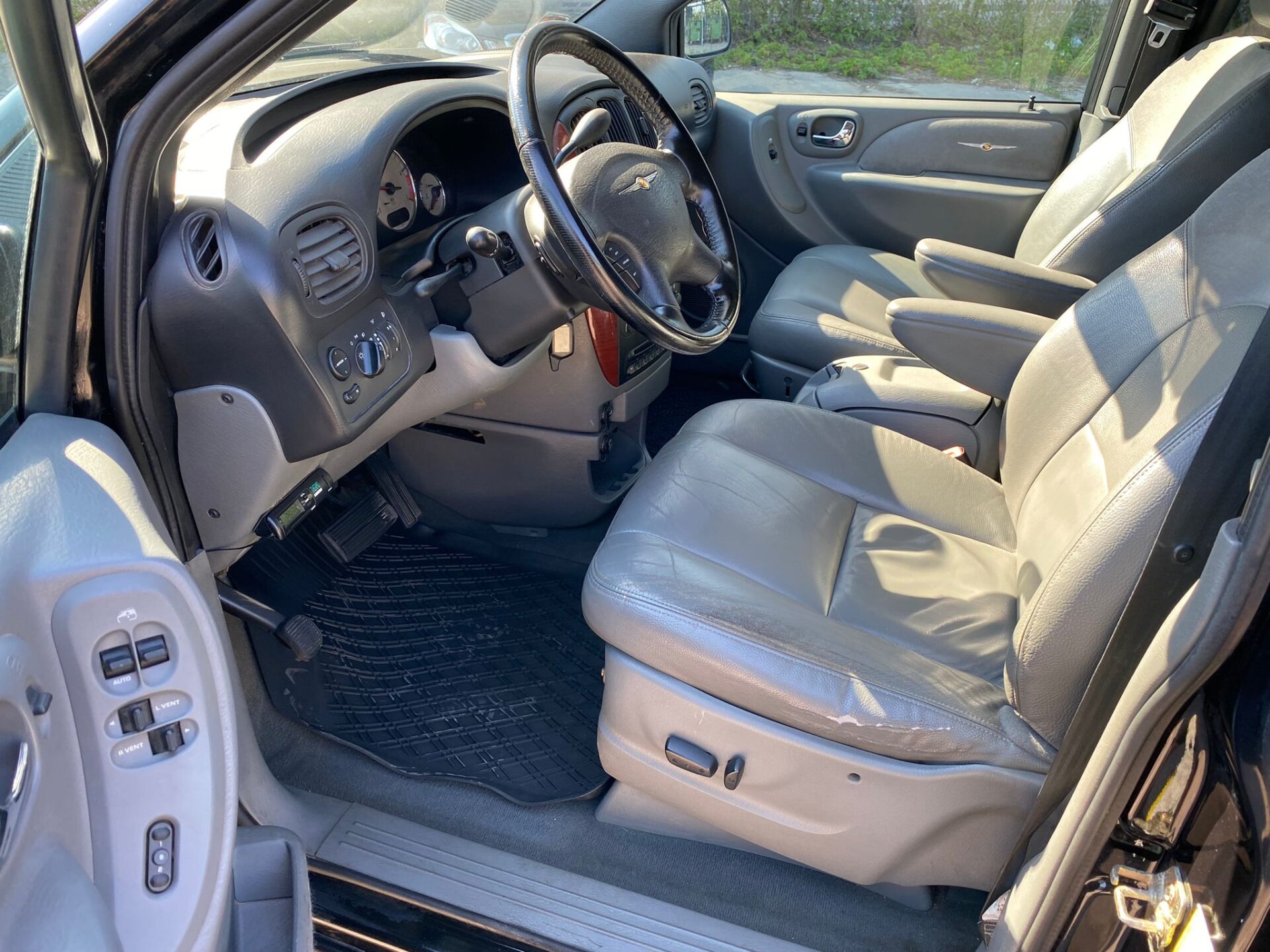 Chrysler Grand Voyager StowNGO 7-vietas