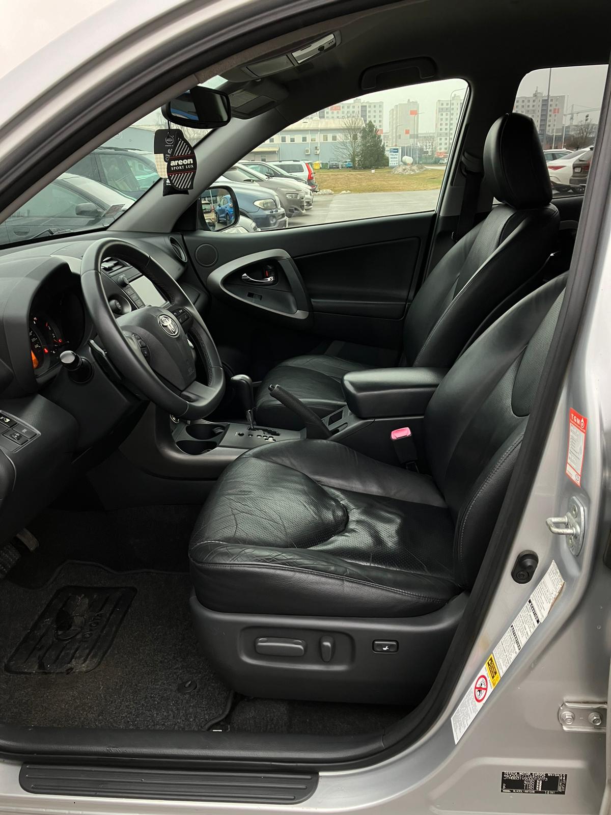 Toyota RAV 4 CROSSOVER 4×4