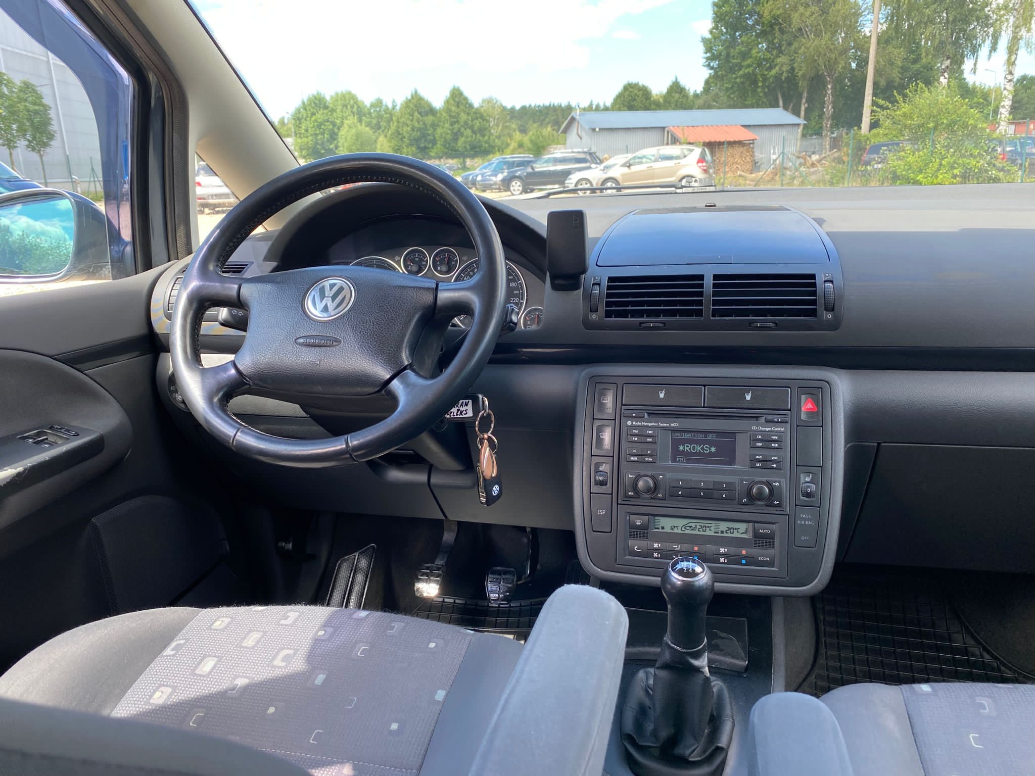 VW Sharan 7-VIETAS