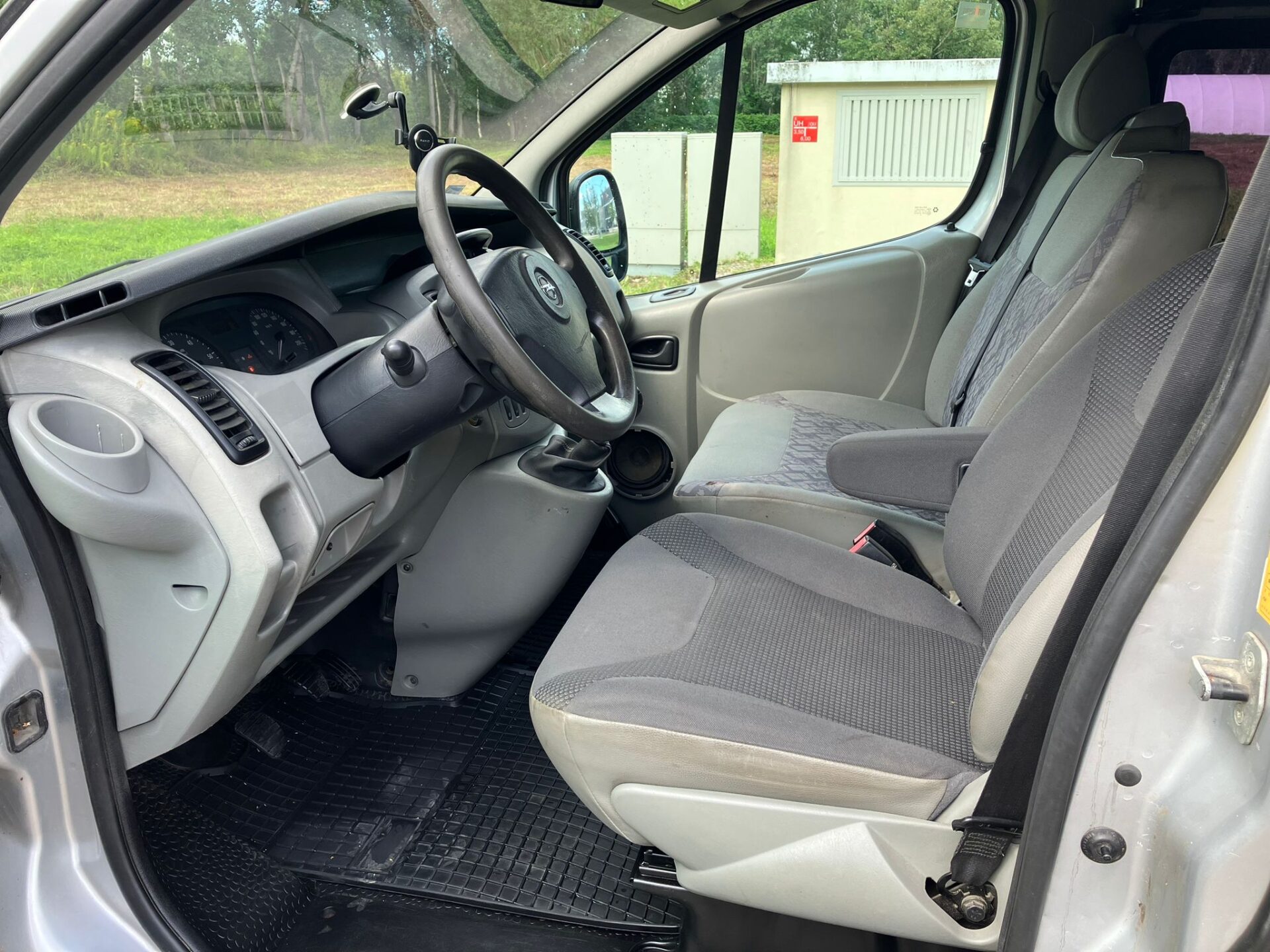Opel Vivaro 9-vietas