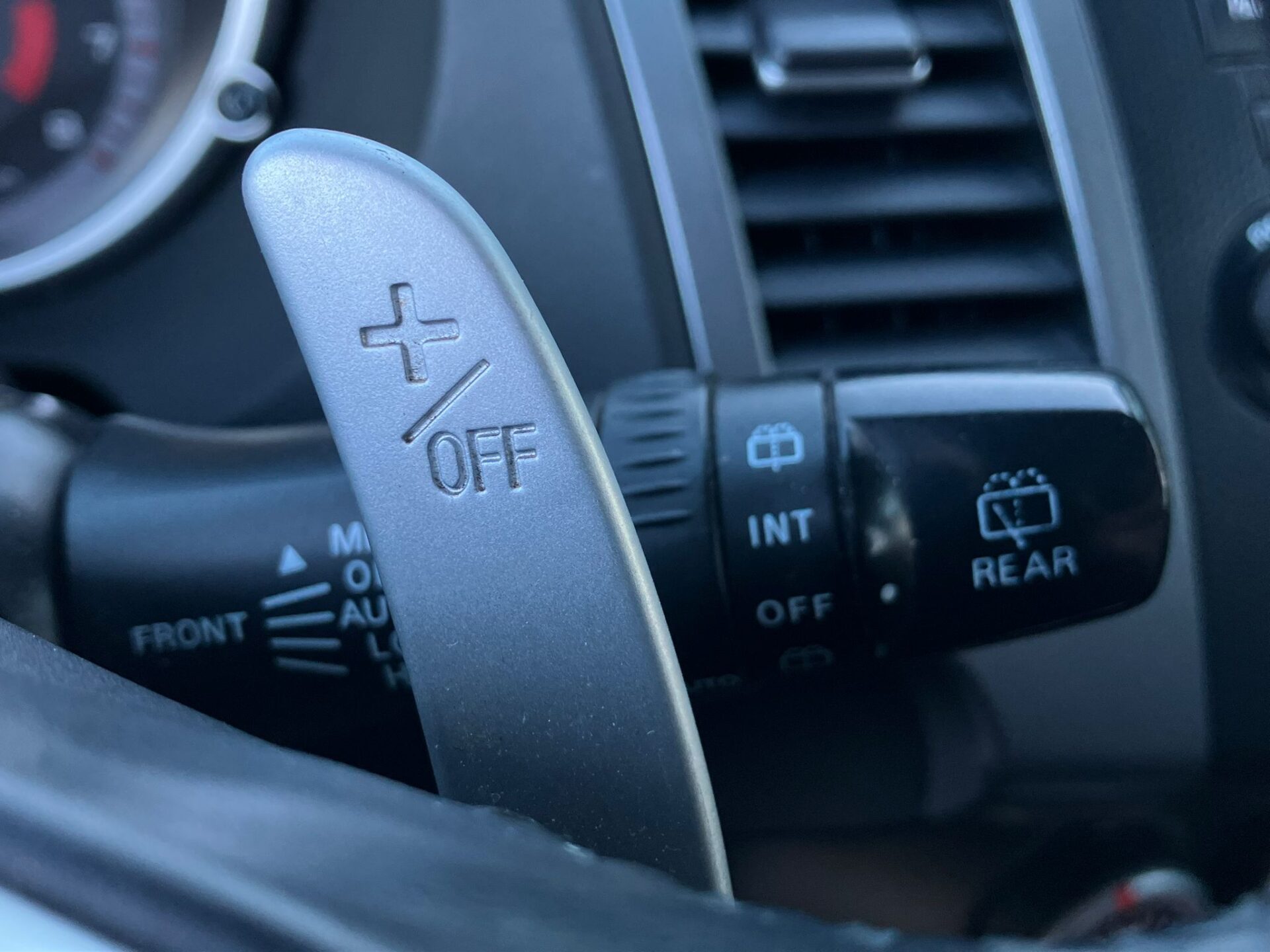 Mitsubishi Outlander 4×4 7-vietas