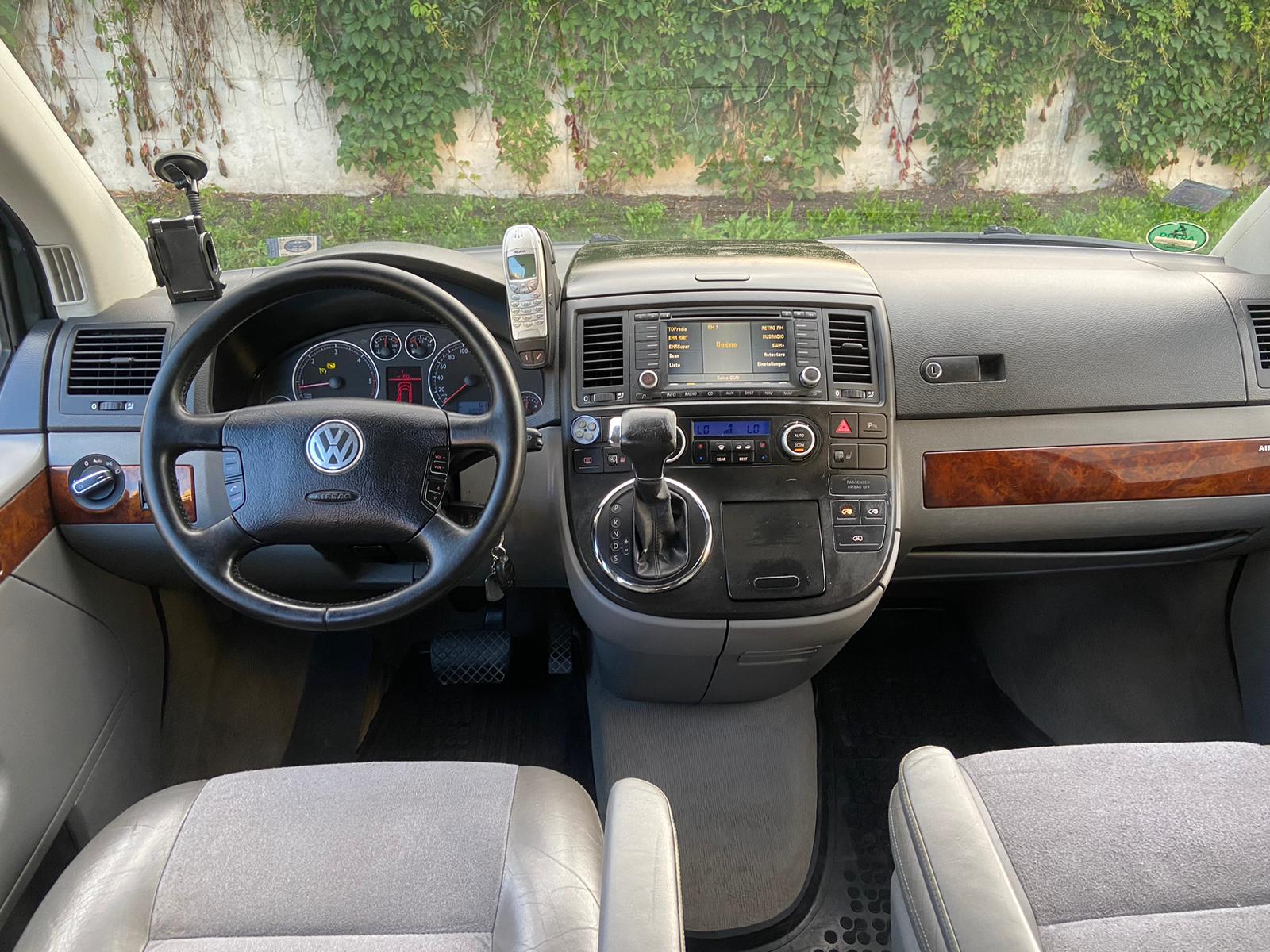VW Multivan Highline 7-vietas