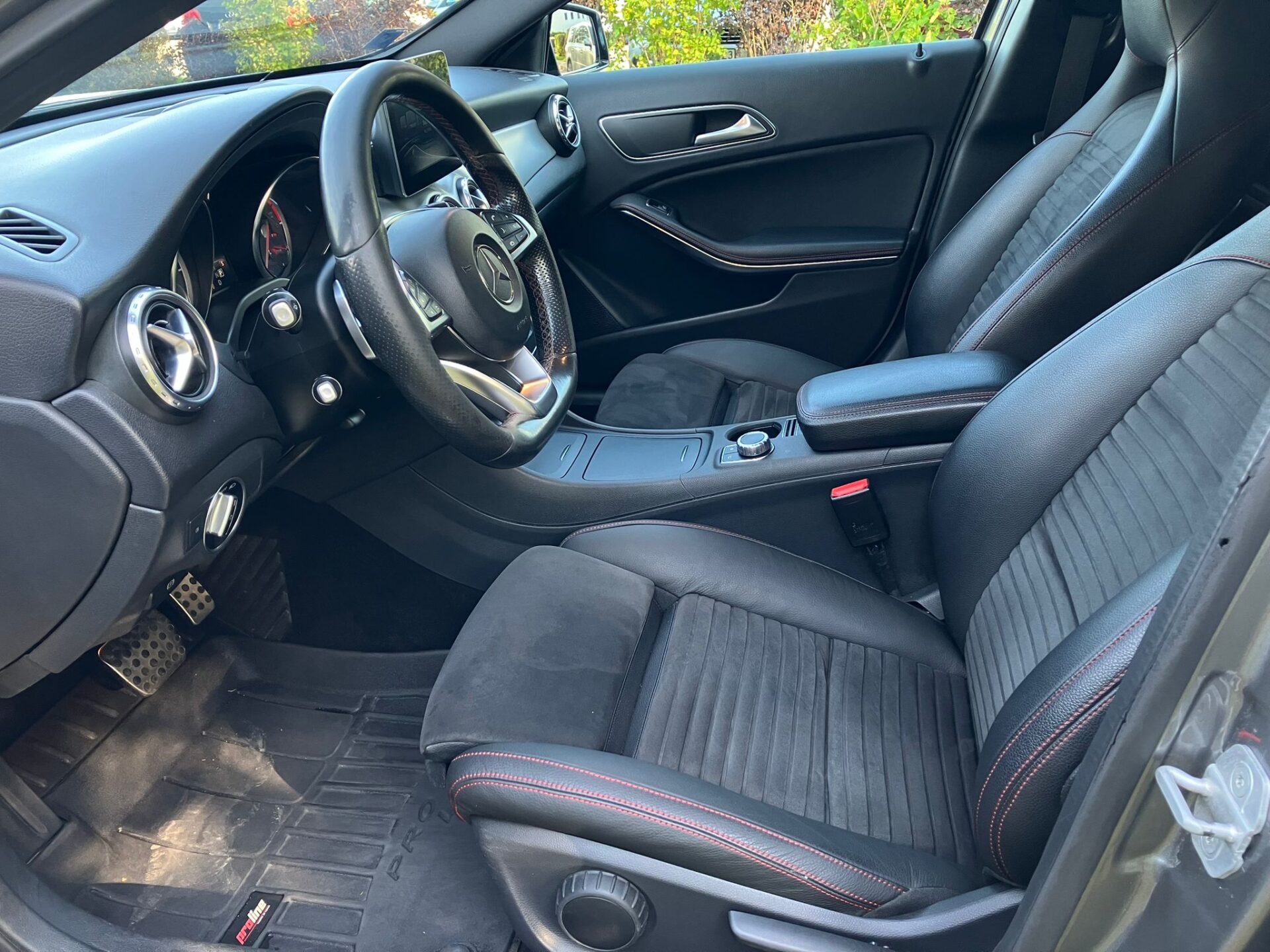 Mercedes GLA200