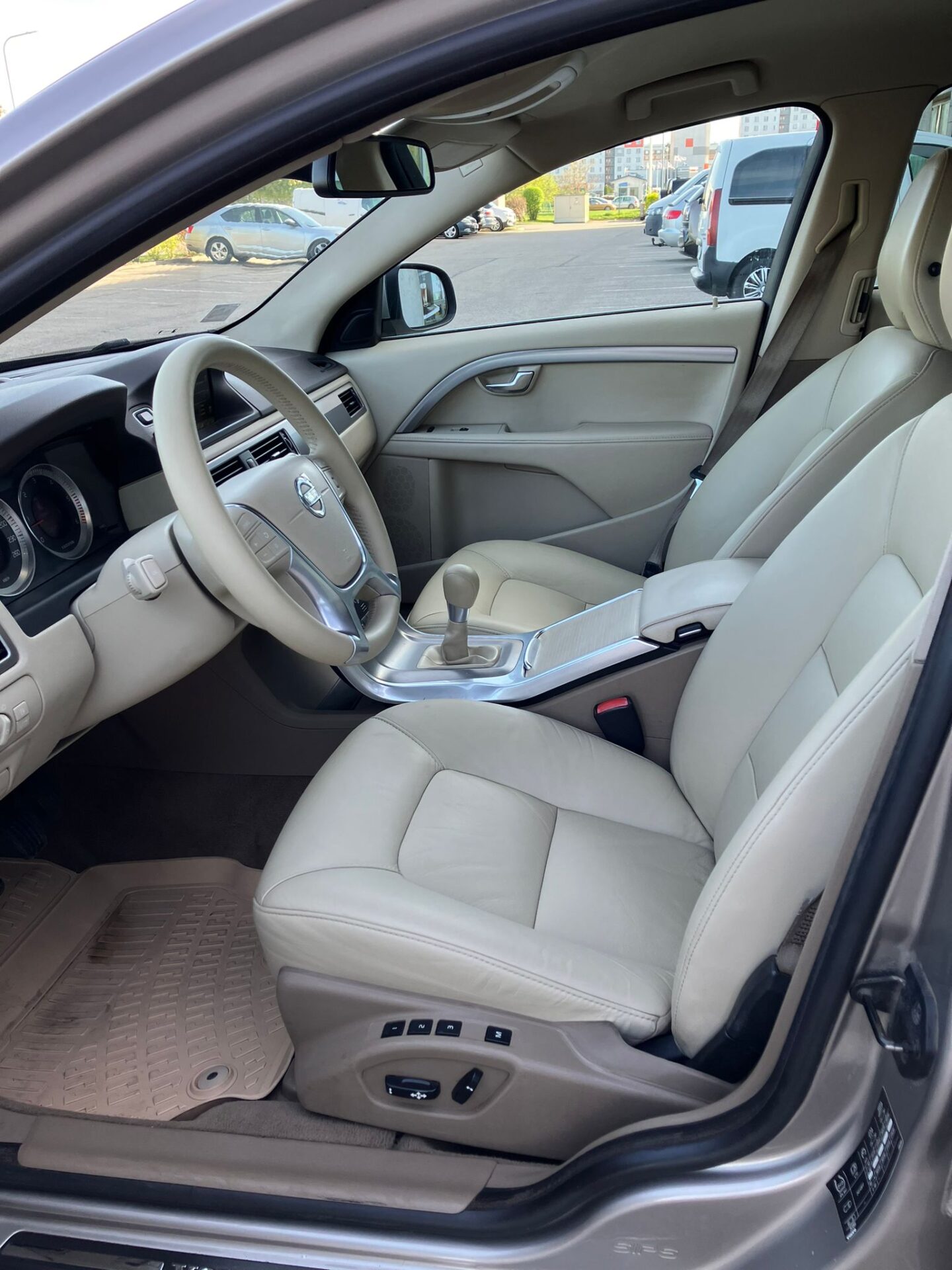 Volvo V70