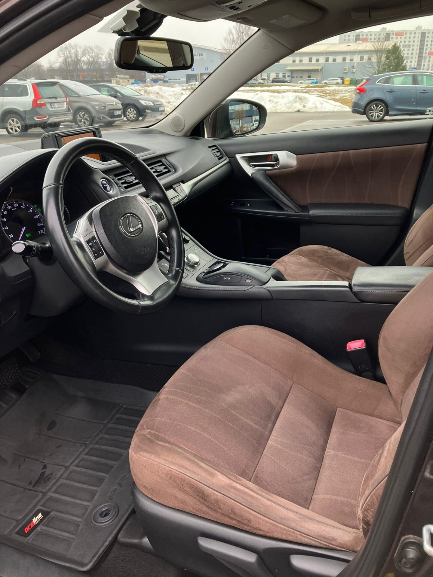 Lexus CT200H hybrid