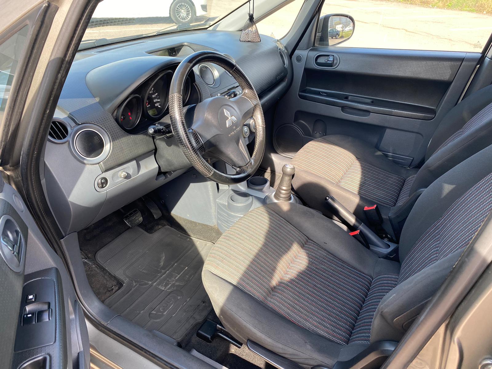 Mitsubishi Colt
