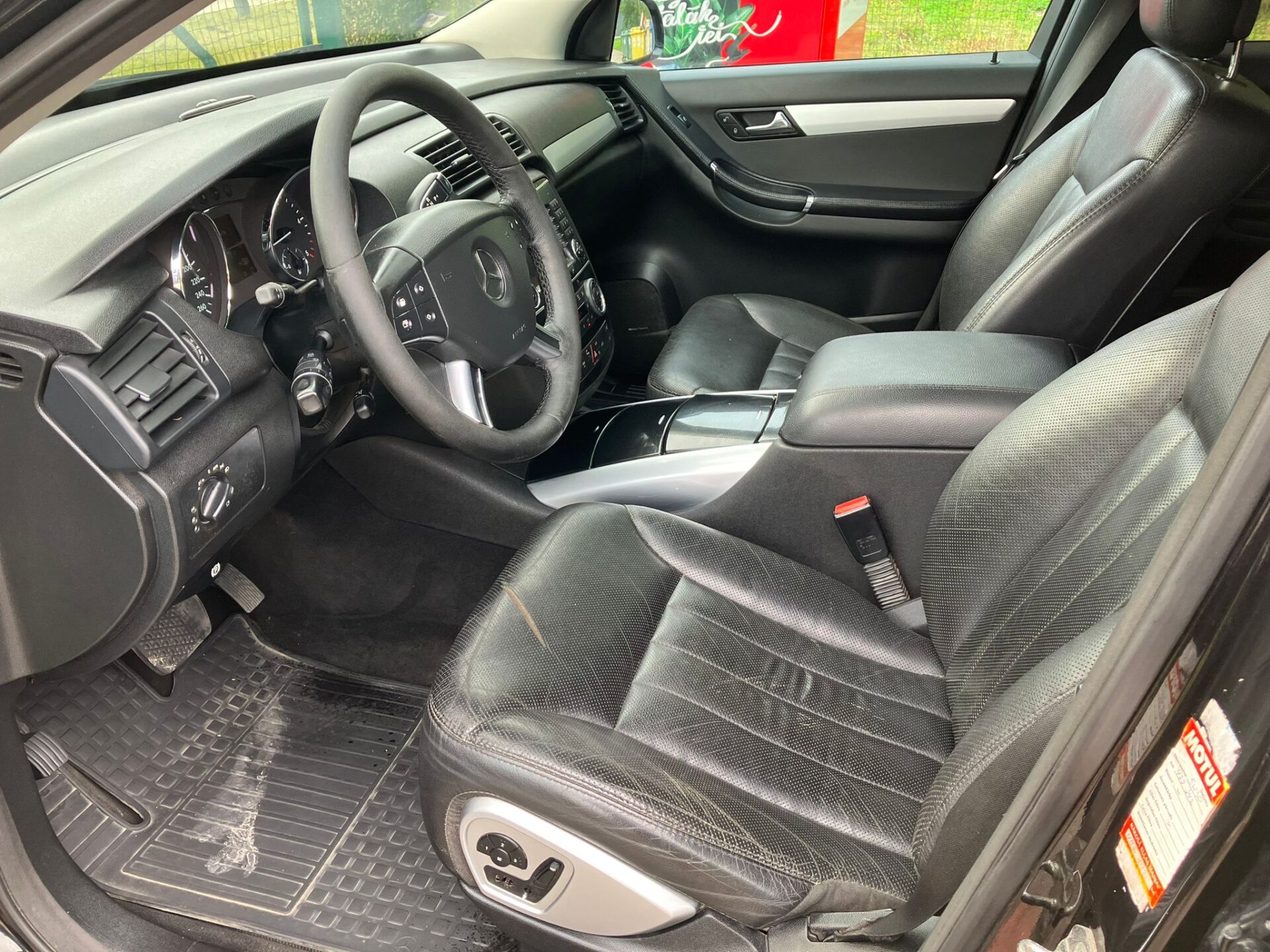 Mercedes Benz R320 7-vietas