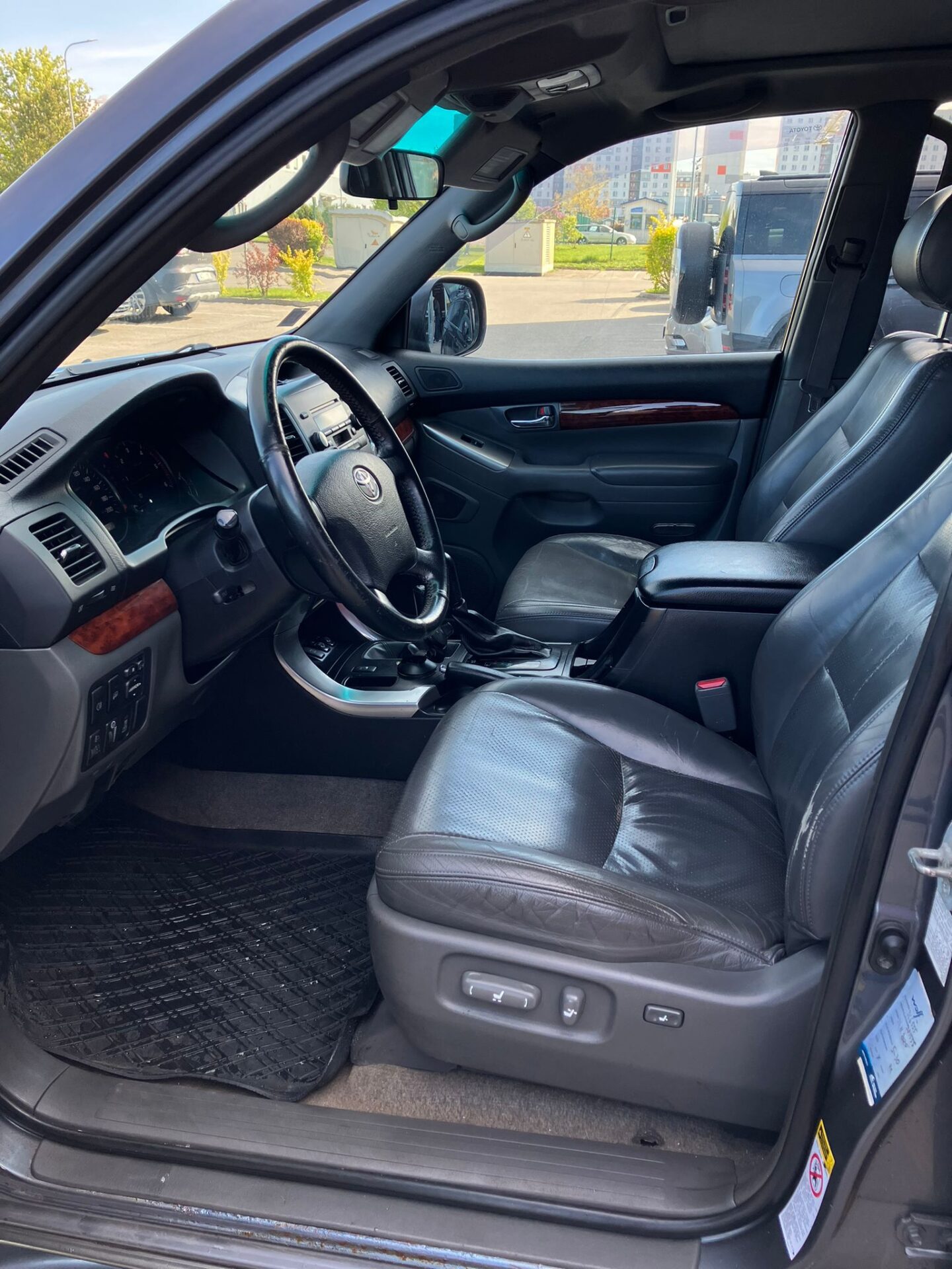 Toyota Land Cruiser D4D 4×4 8-мест