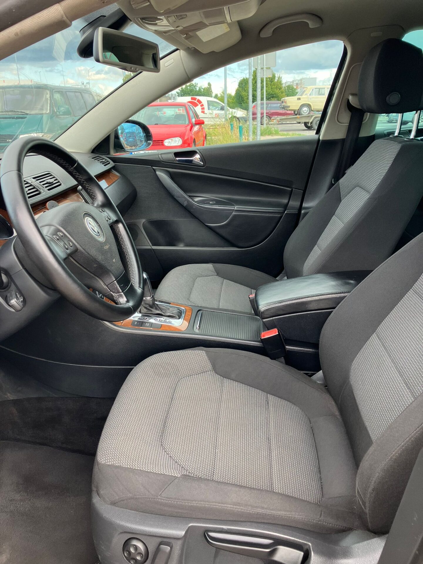 VW Passat (B6)