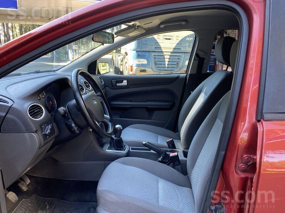 FORD FOCUS