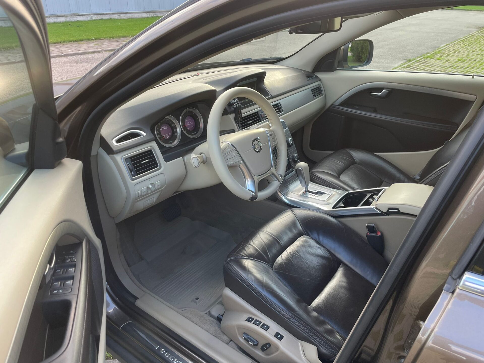 Volvo XC70 Summum 2012
