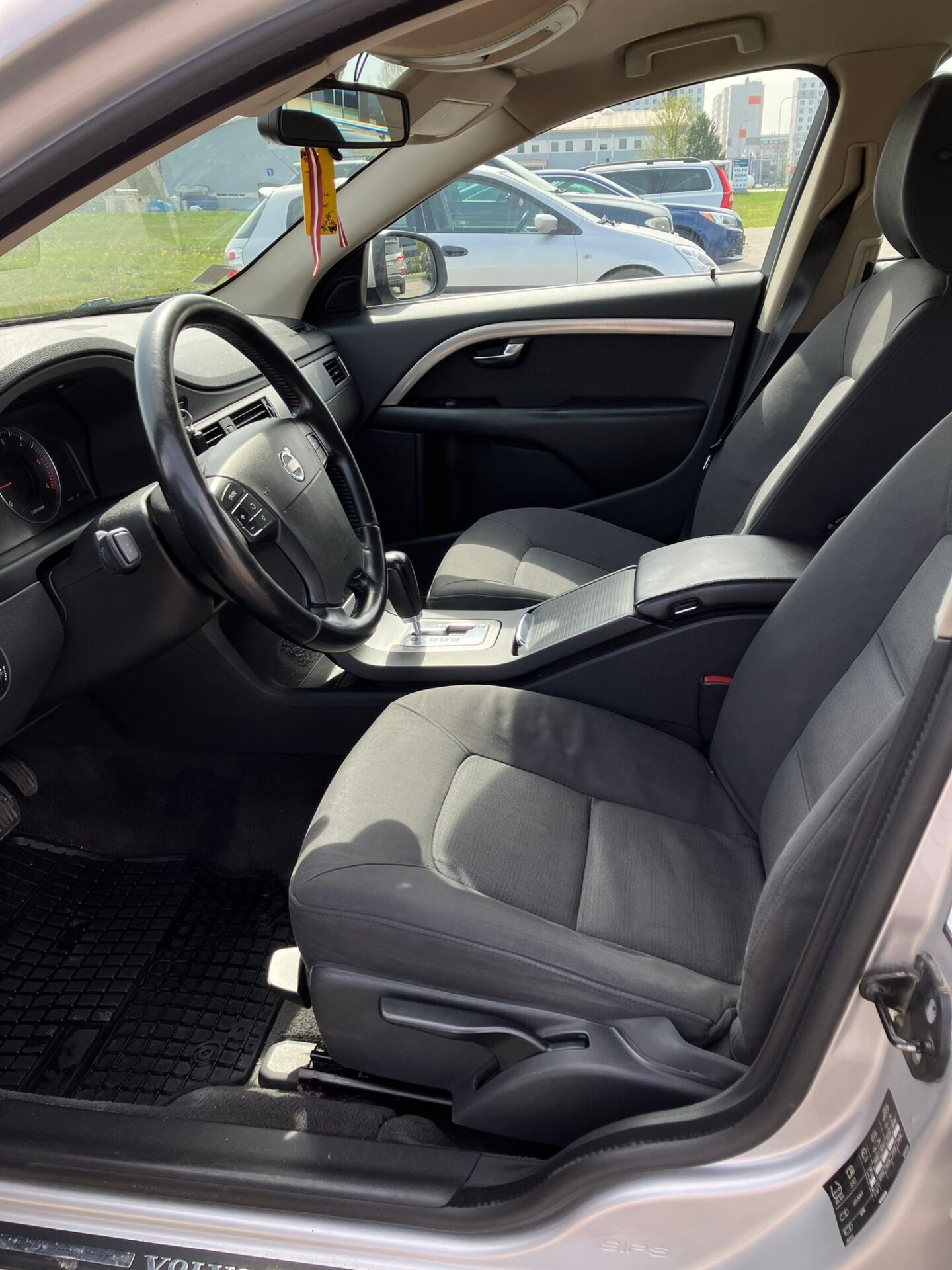 Volvo S80