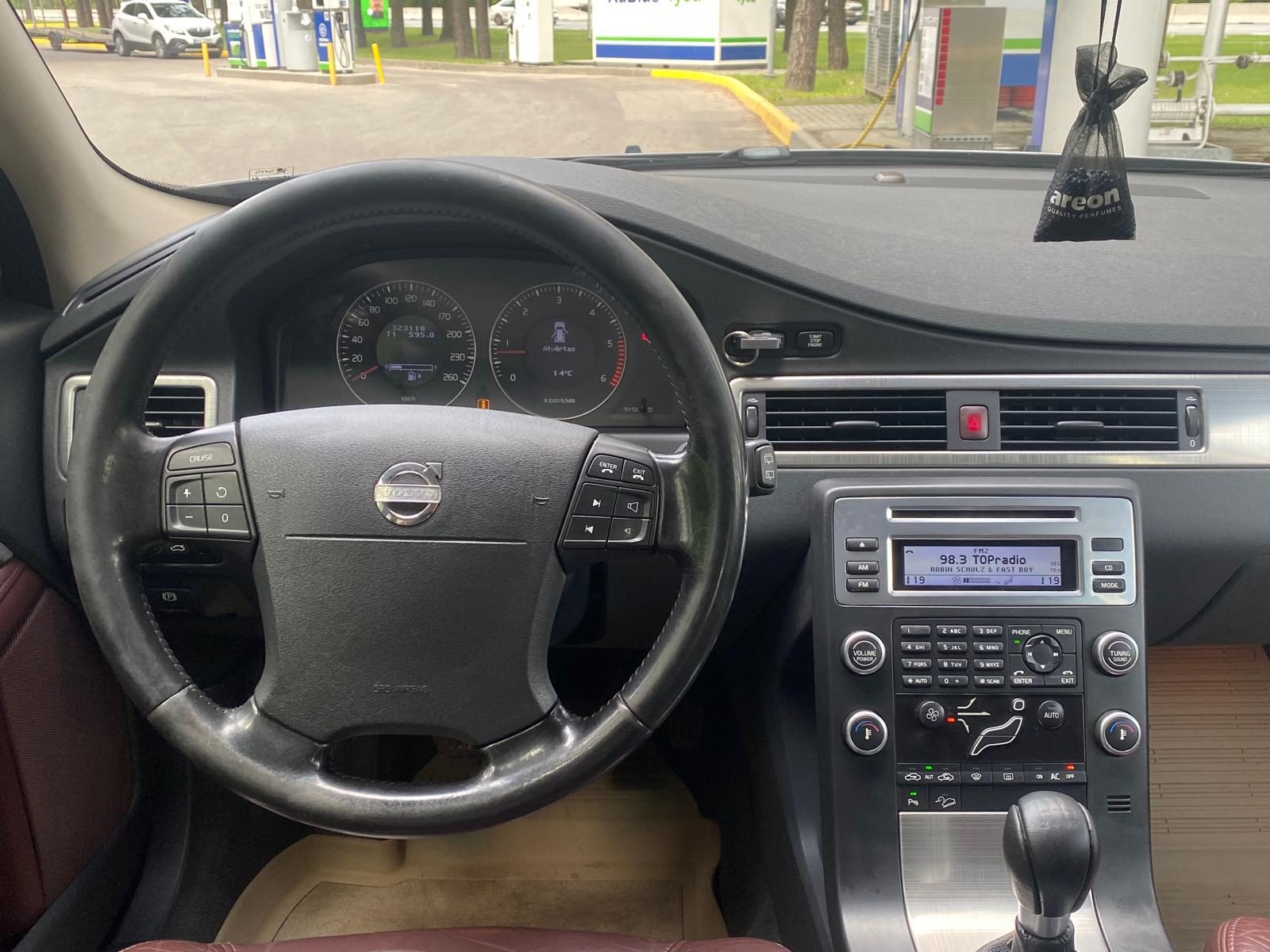VOLVO XC70 4X4