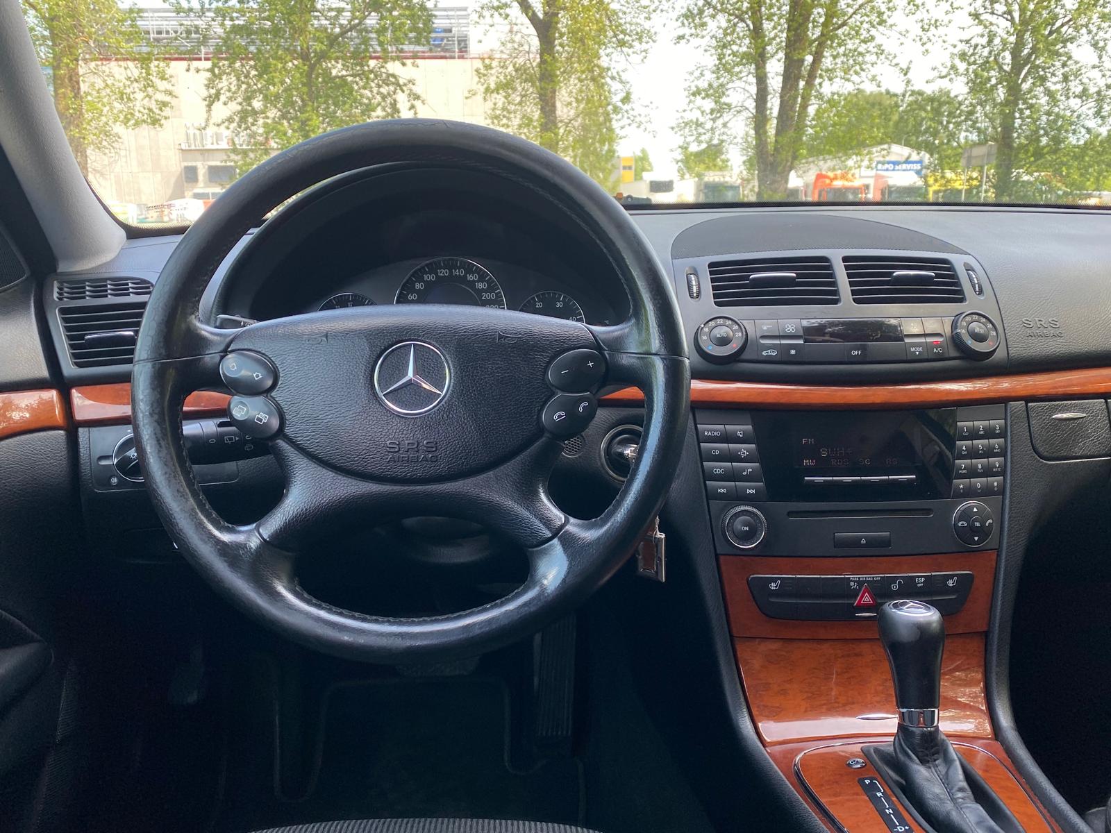 MERCEDES E220 CDI