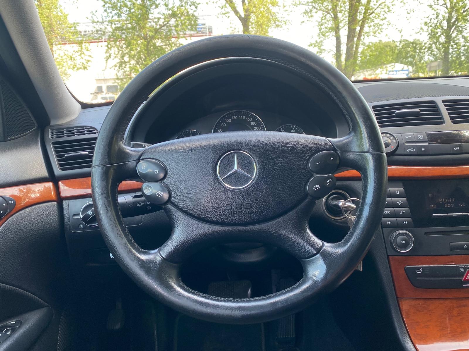 MERCEDES E220 CDI