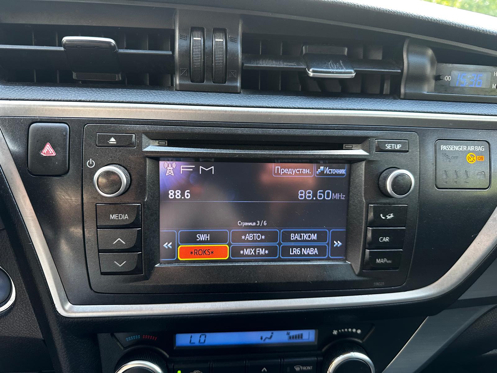 TOYOTA AURIS HYBRID