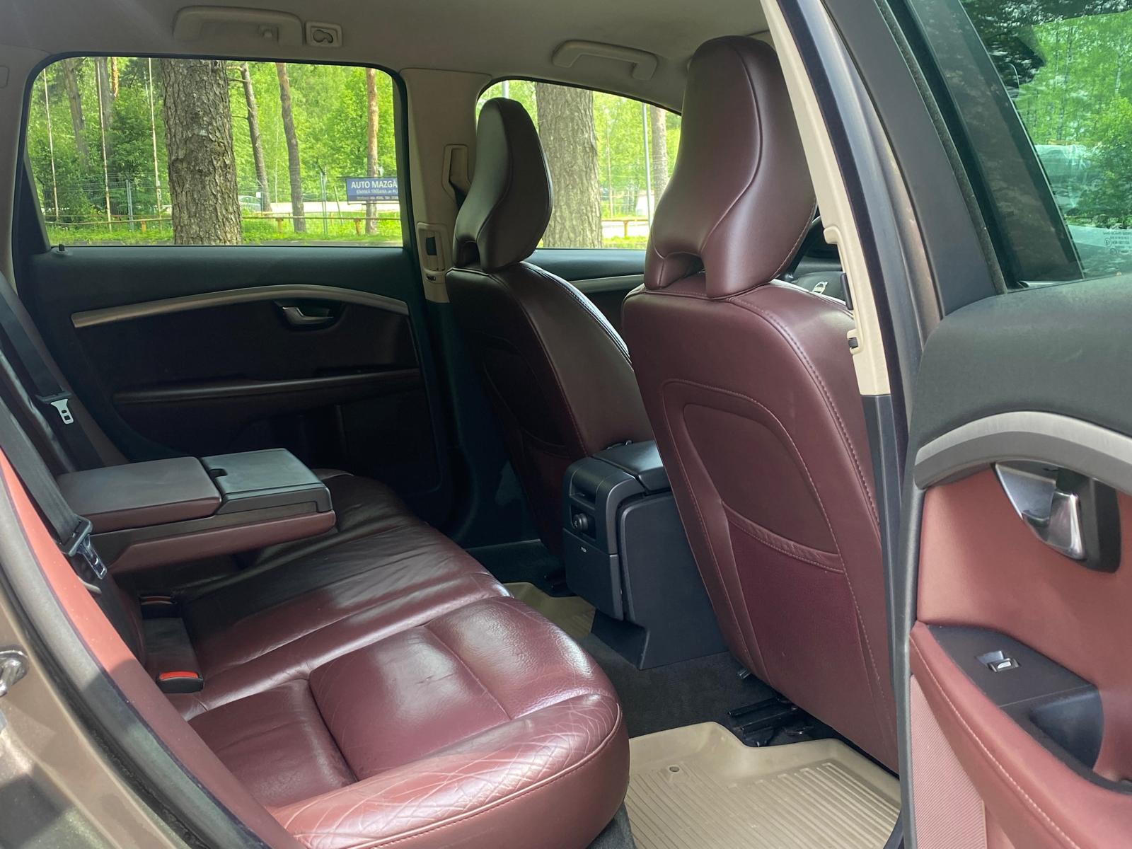 VOLVO XC70 4X4
