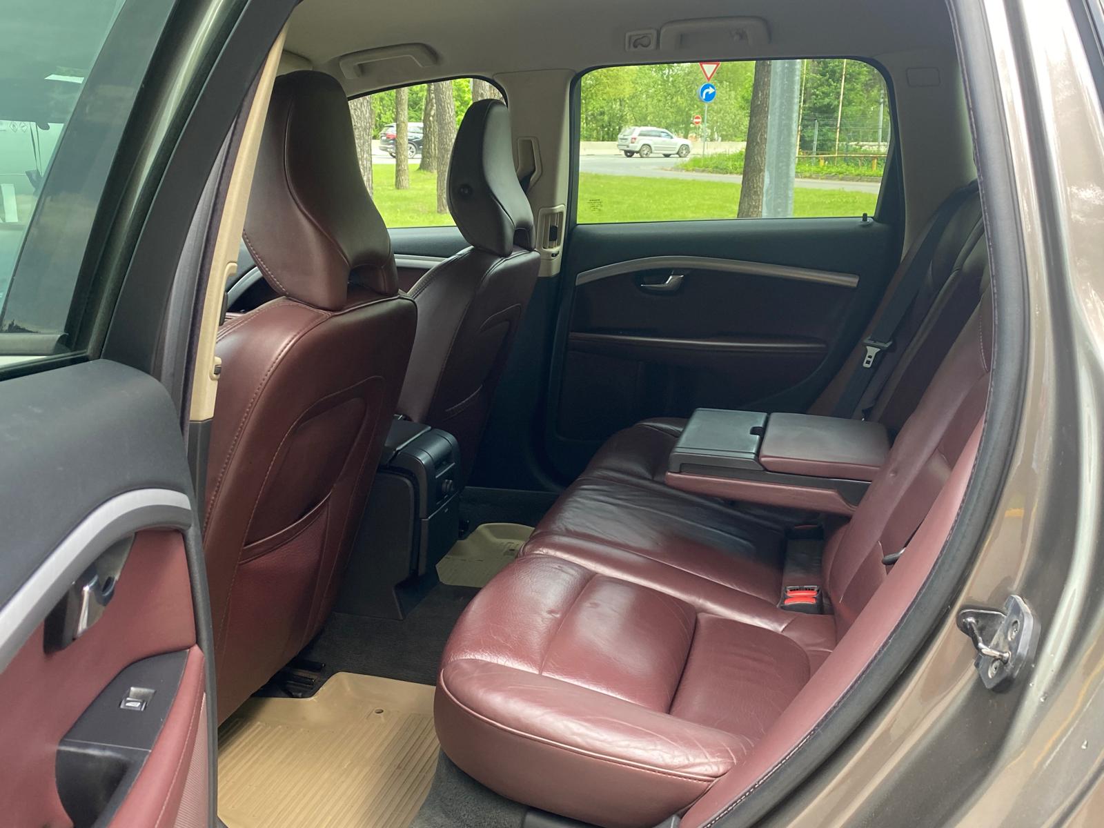 VOLVO XC70 4X4