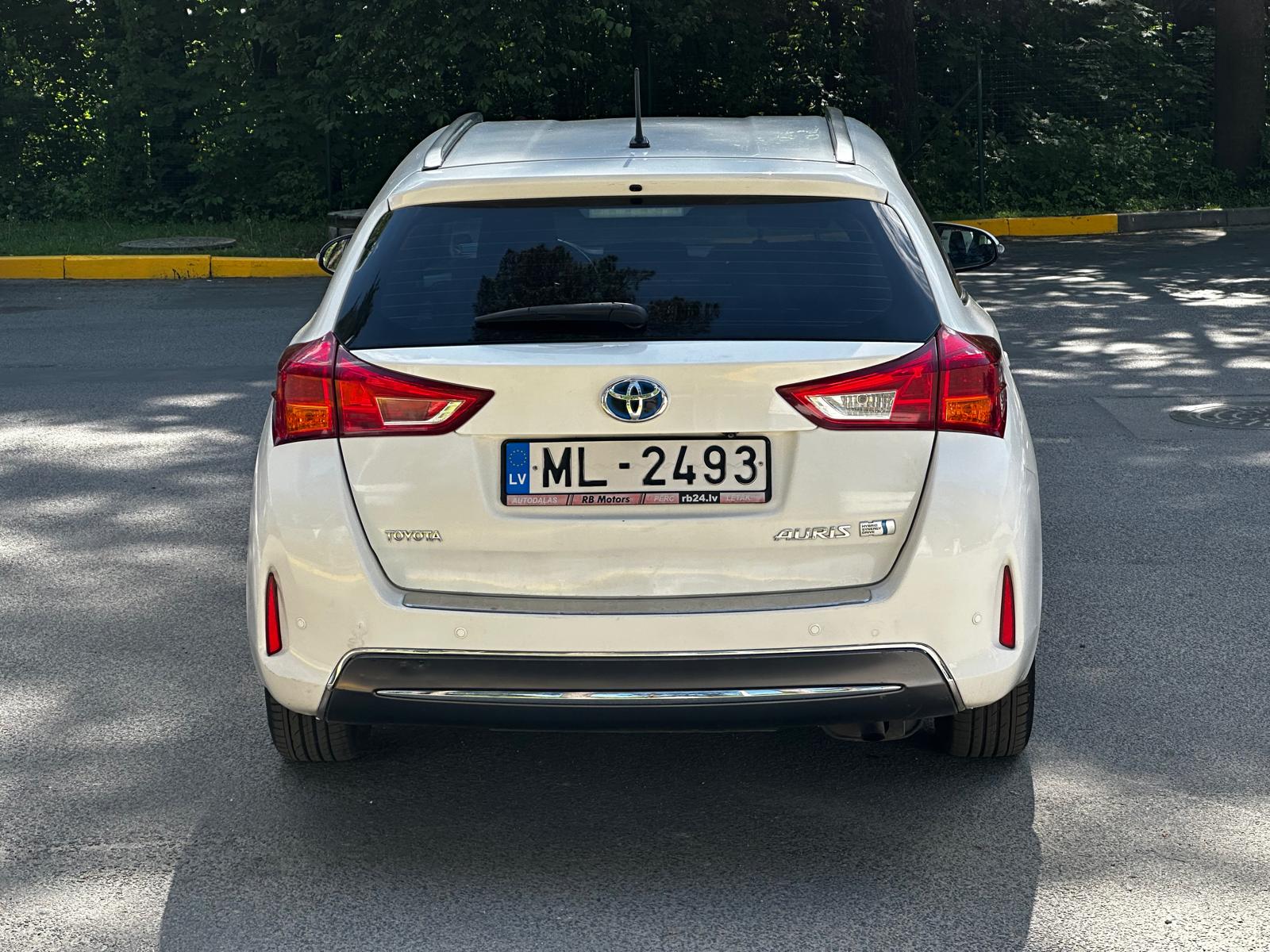 TOYOTA AURIS HYBRID