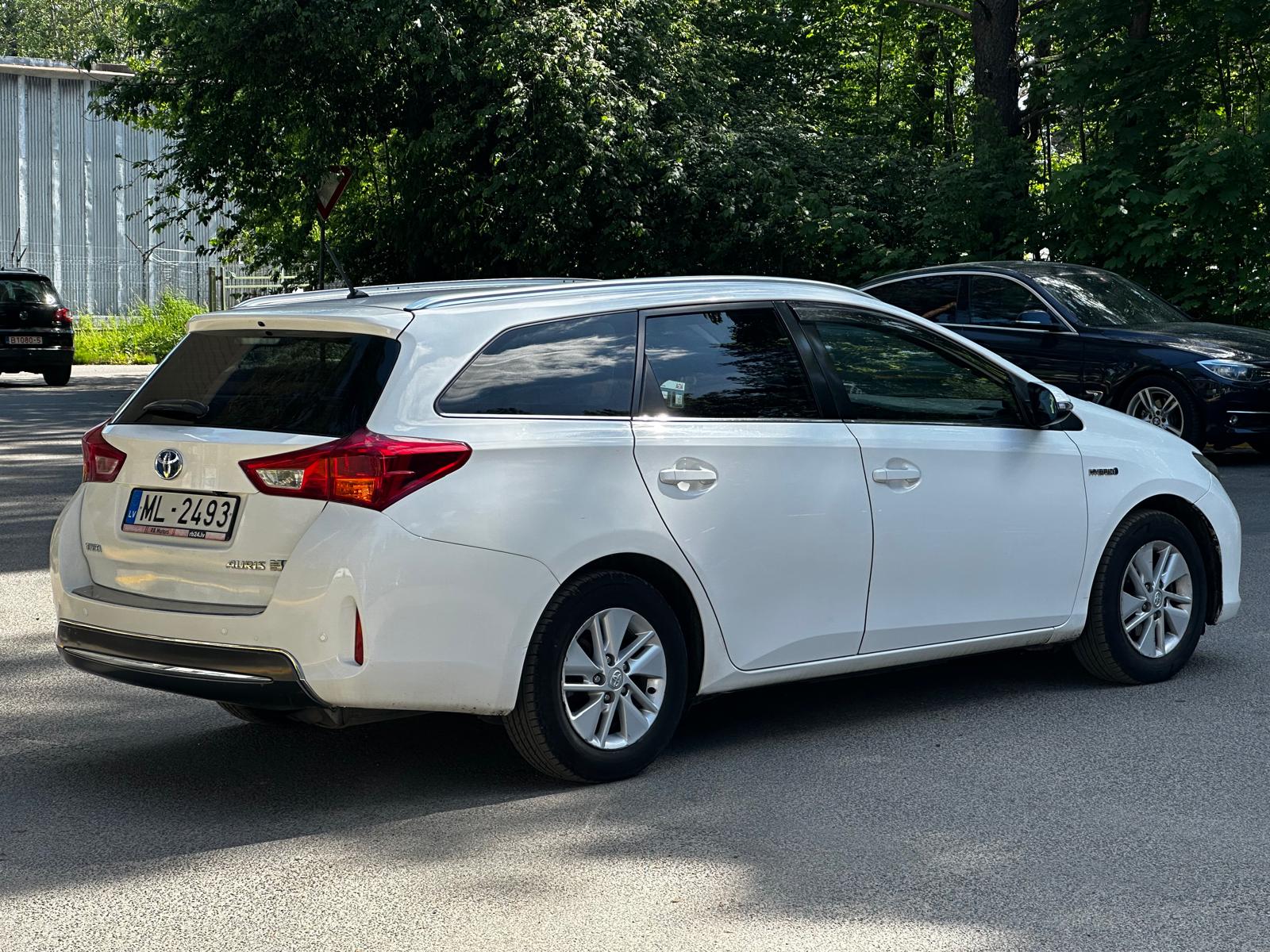 TOYOTA AURIS HYBRID