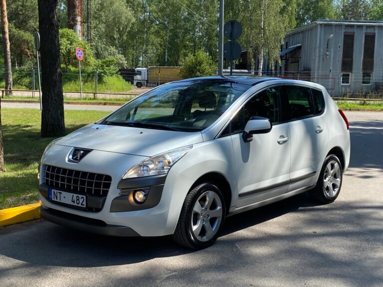 PEUGEOT 3008