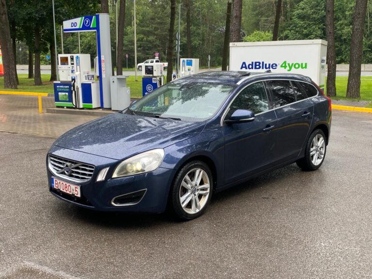 VOLVO V60 SUMMUM
