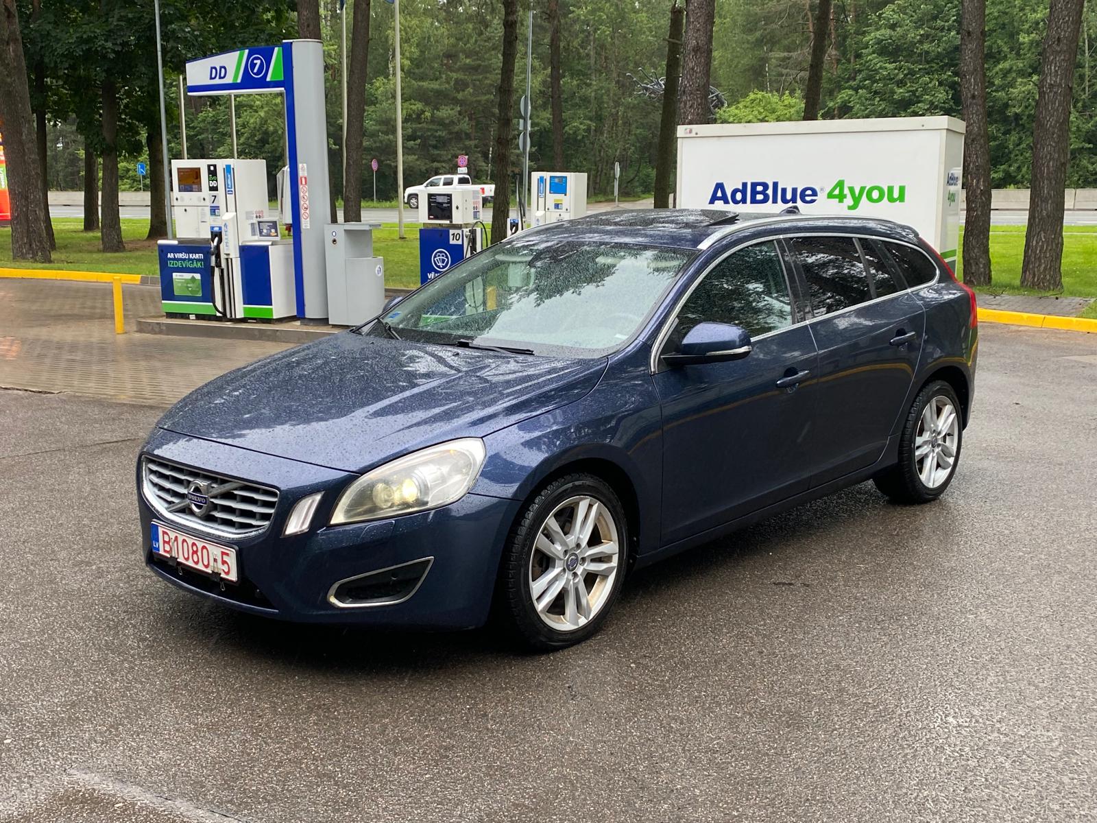 VOLVO V60 SUMMUM
