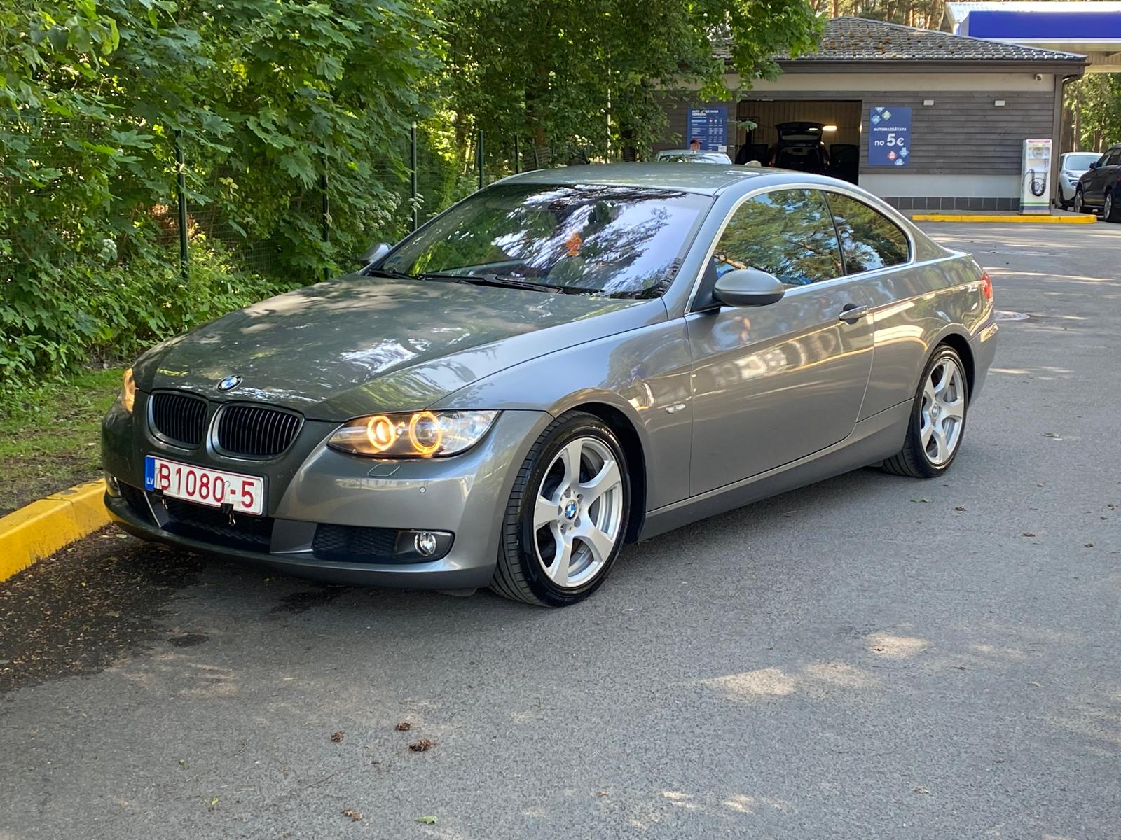 BMW 325 (E92)