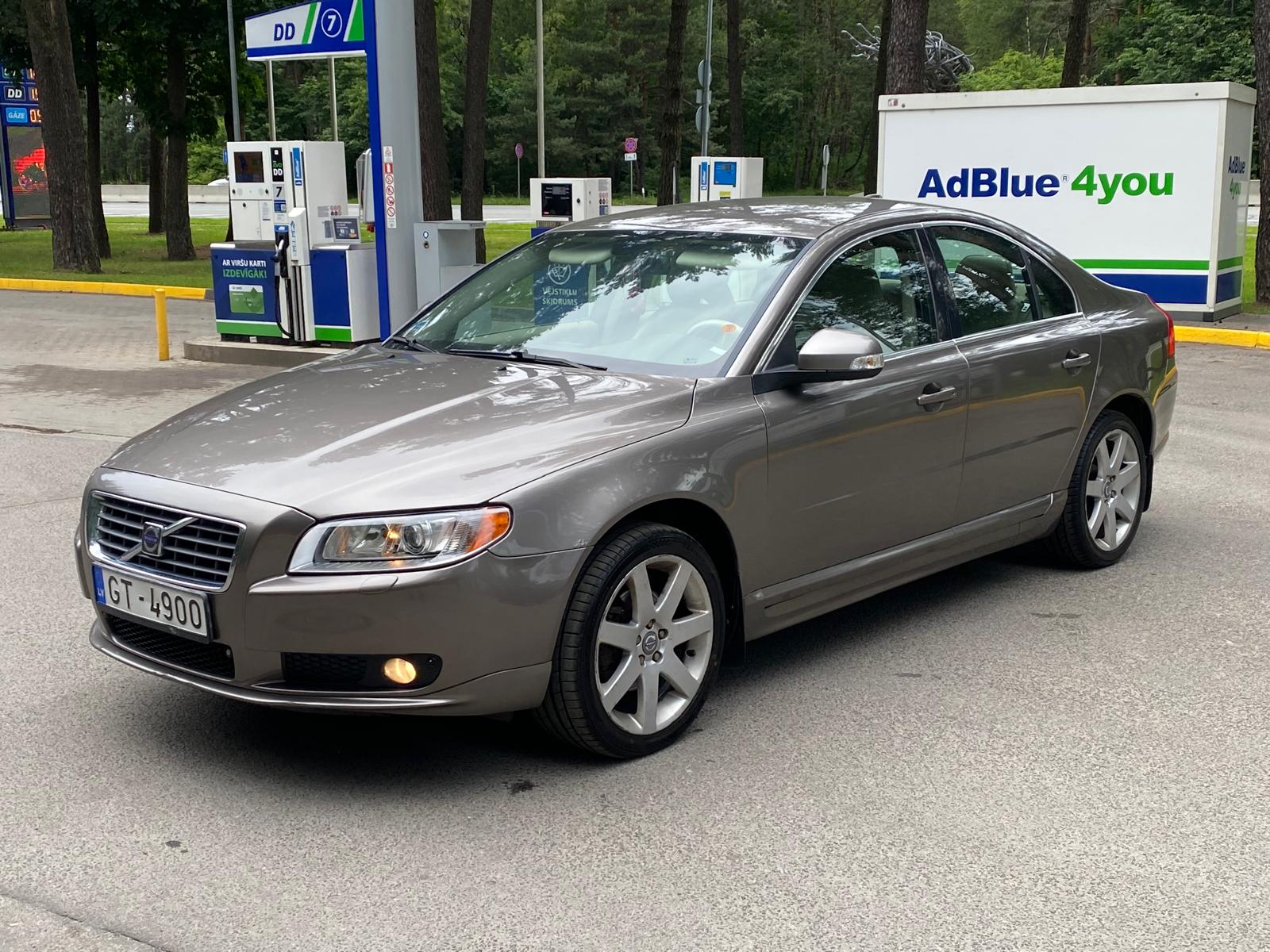 VOLVO S80