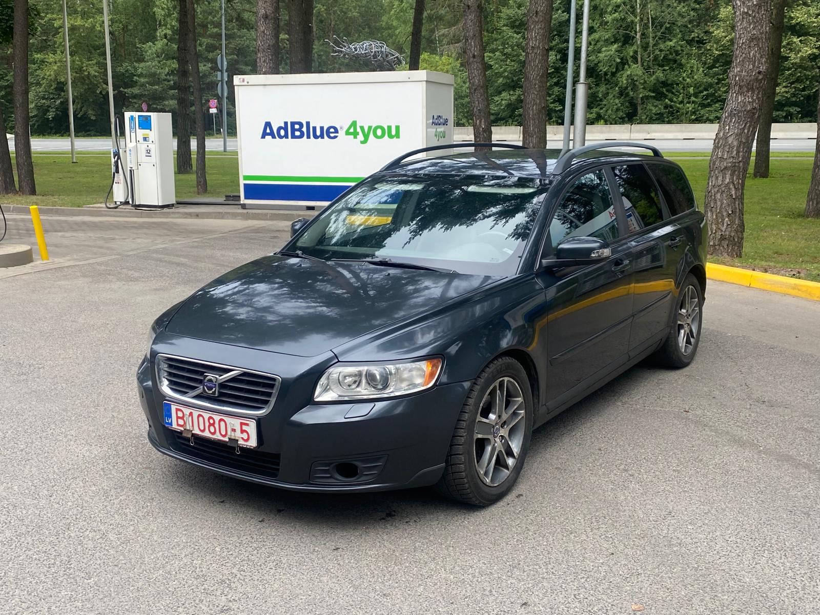 VOLVO V50