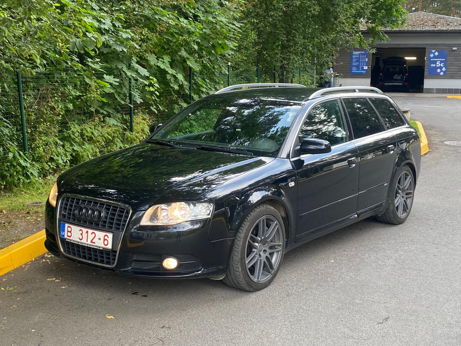 AUDI A4 S-LINE