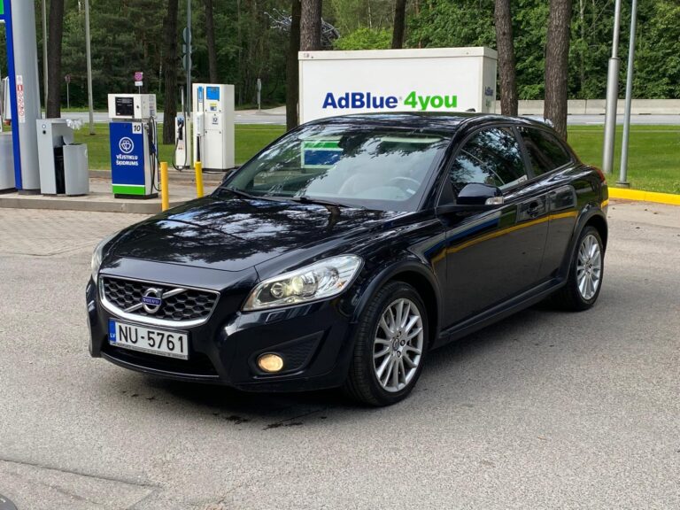 VOLVO C30