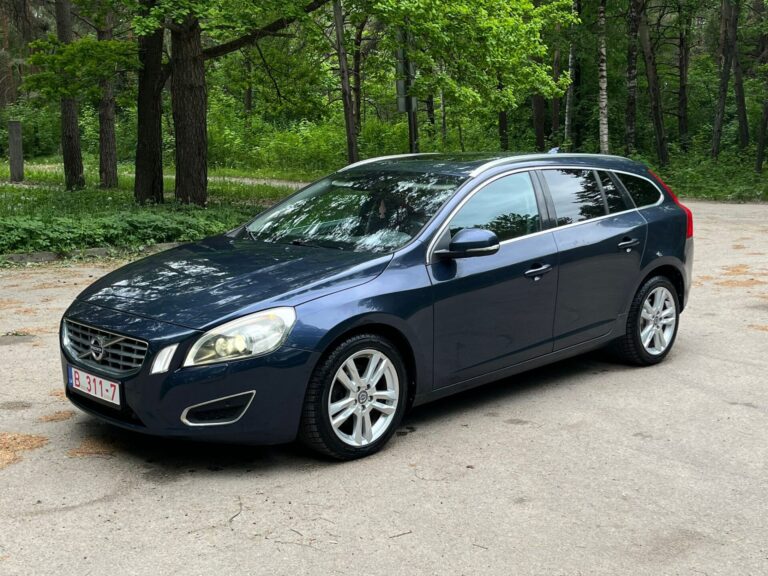 VOLVO V60 SUMMUM