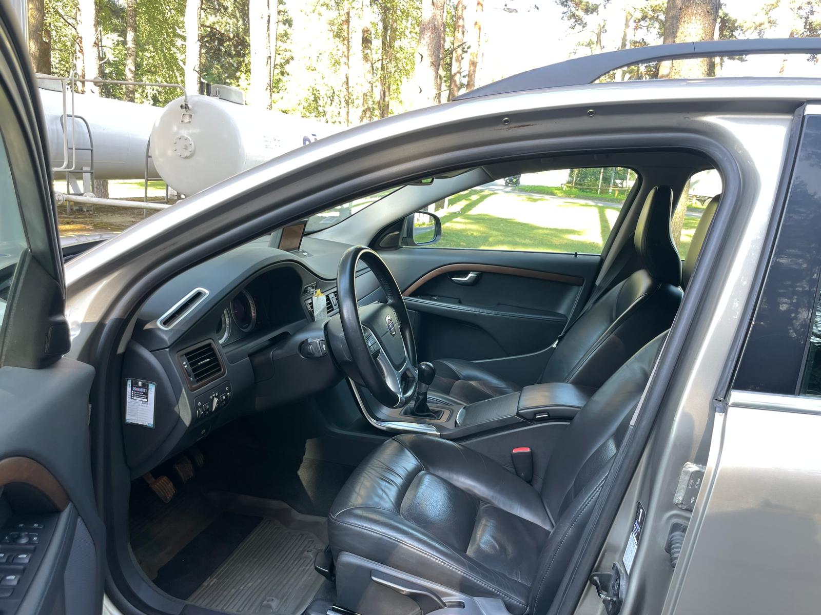 VOLVO V70 SUMMUM