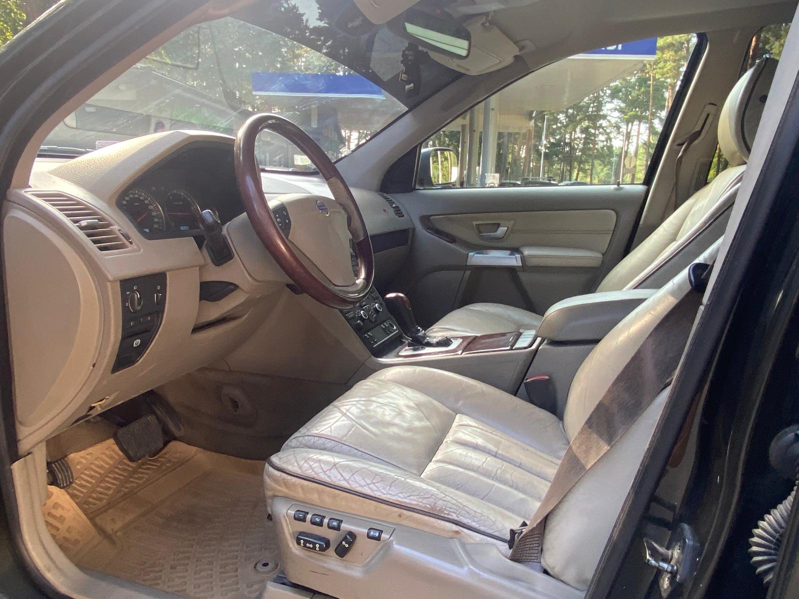 VOLVO XC90 7-VIETAS