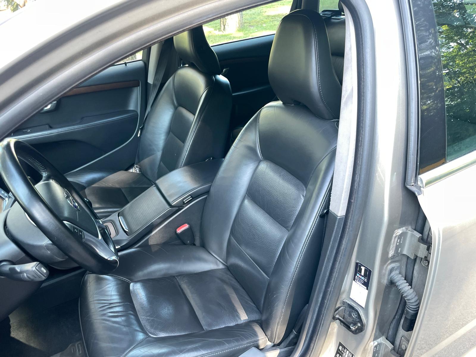 VOLVO V70 SUMMUM