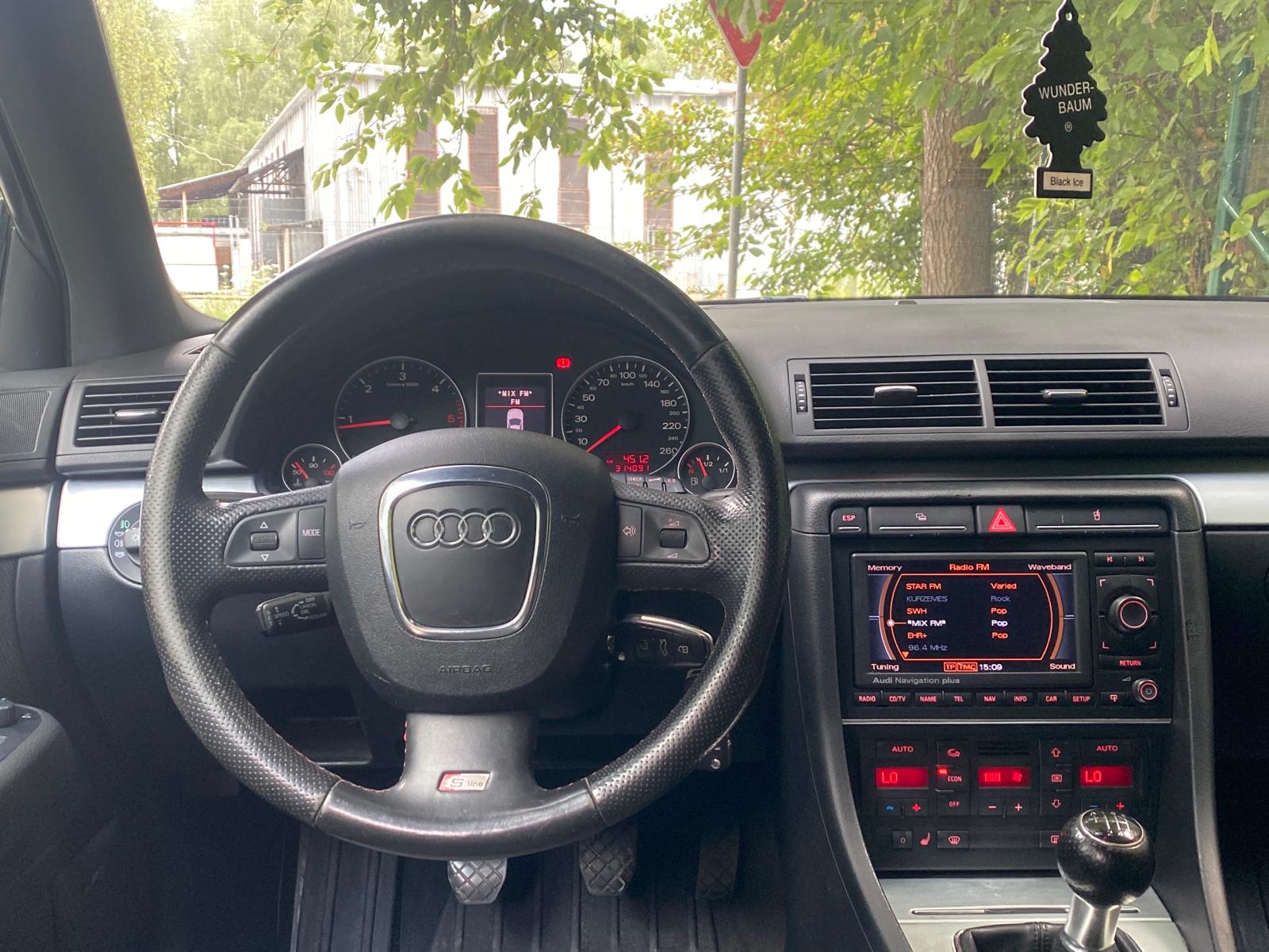 AUDI A4 S-LINE