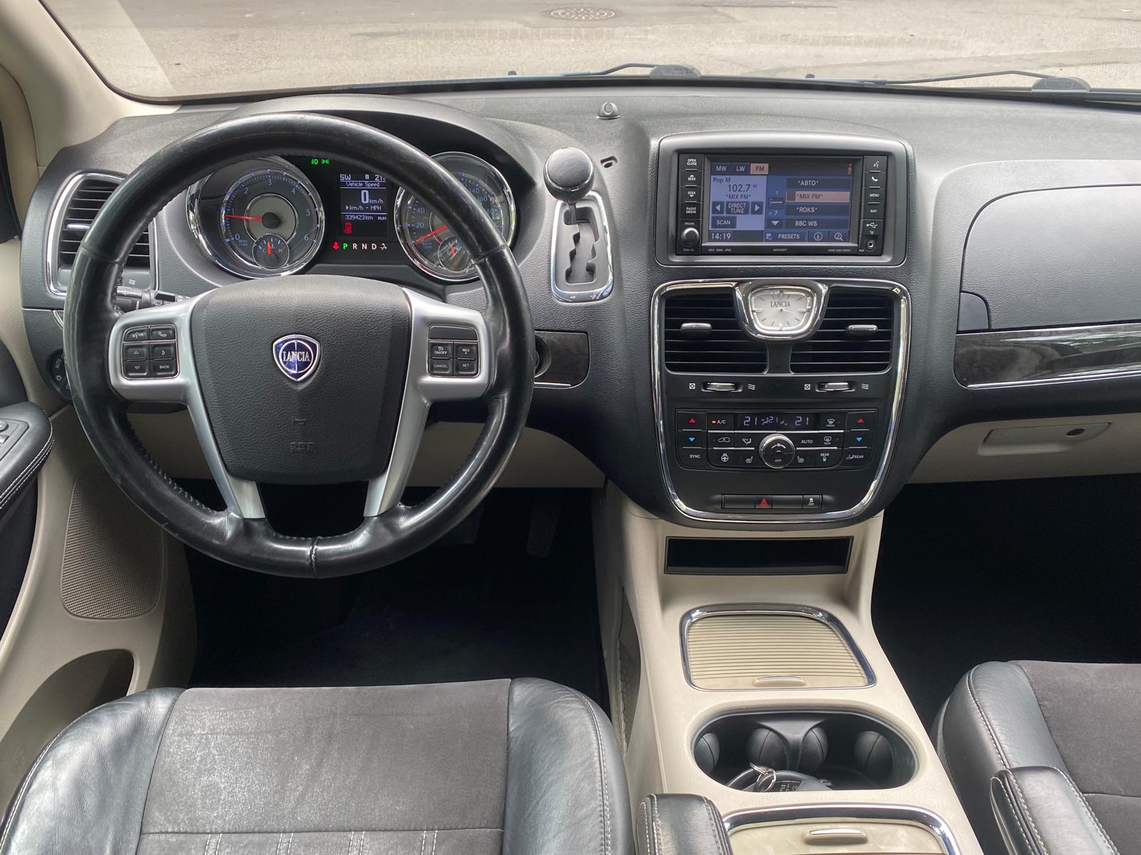 LANCIA VOYAGER STOW&GO 7-VIETAS