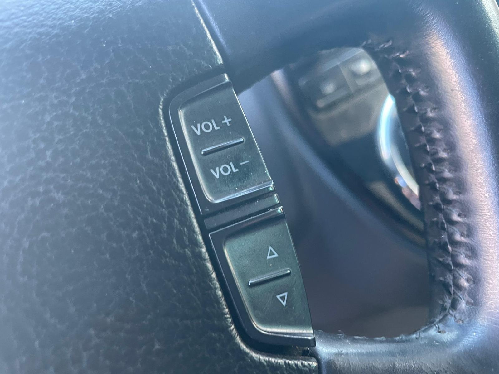 VW MULTIVAN 7-SEATER