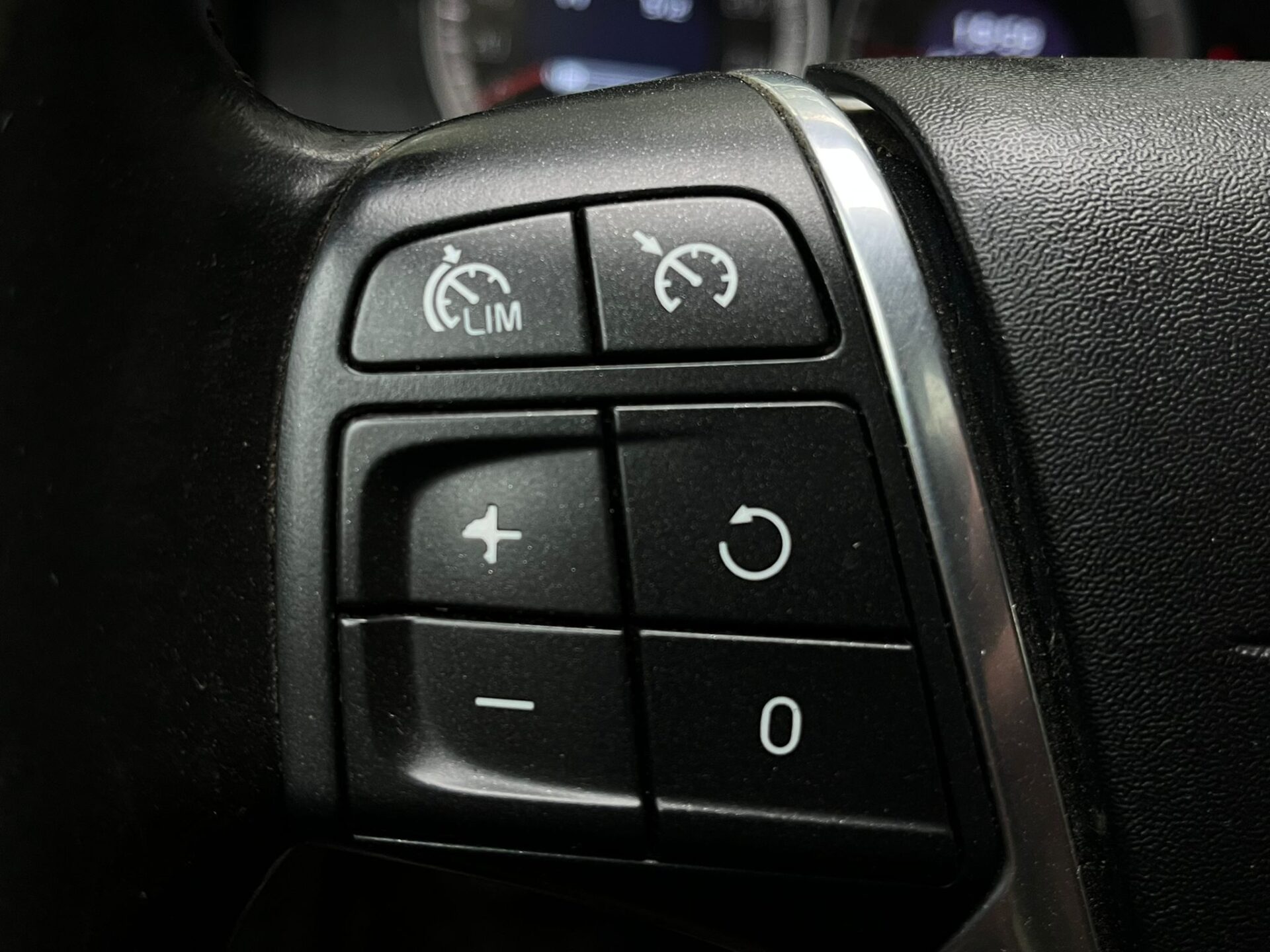 VOLVO V60 SUMMUM