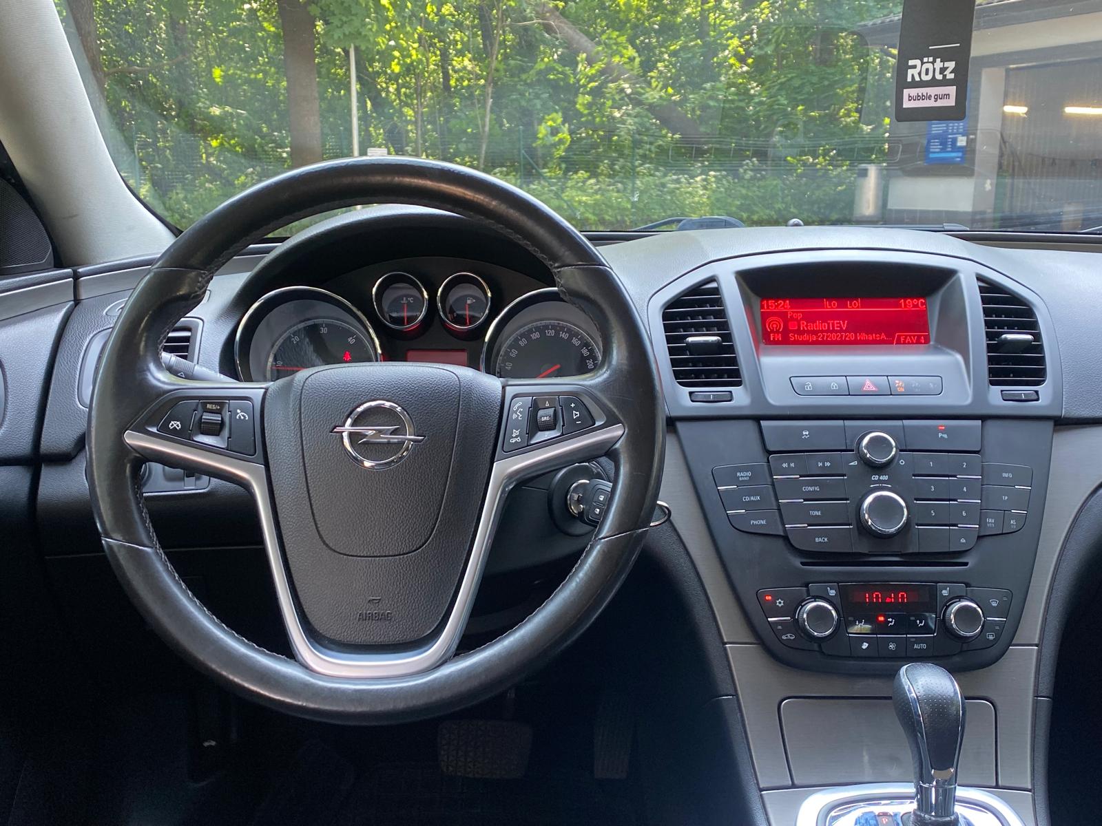 OPEL INSIGNIA