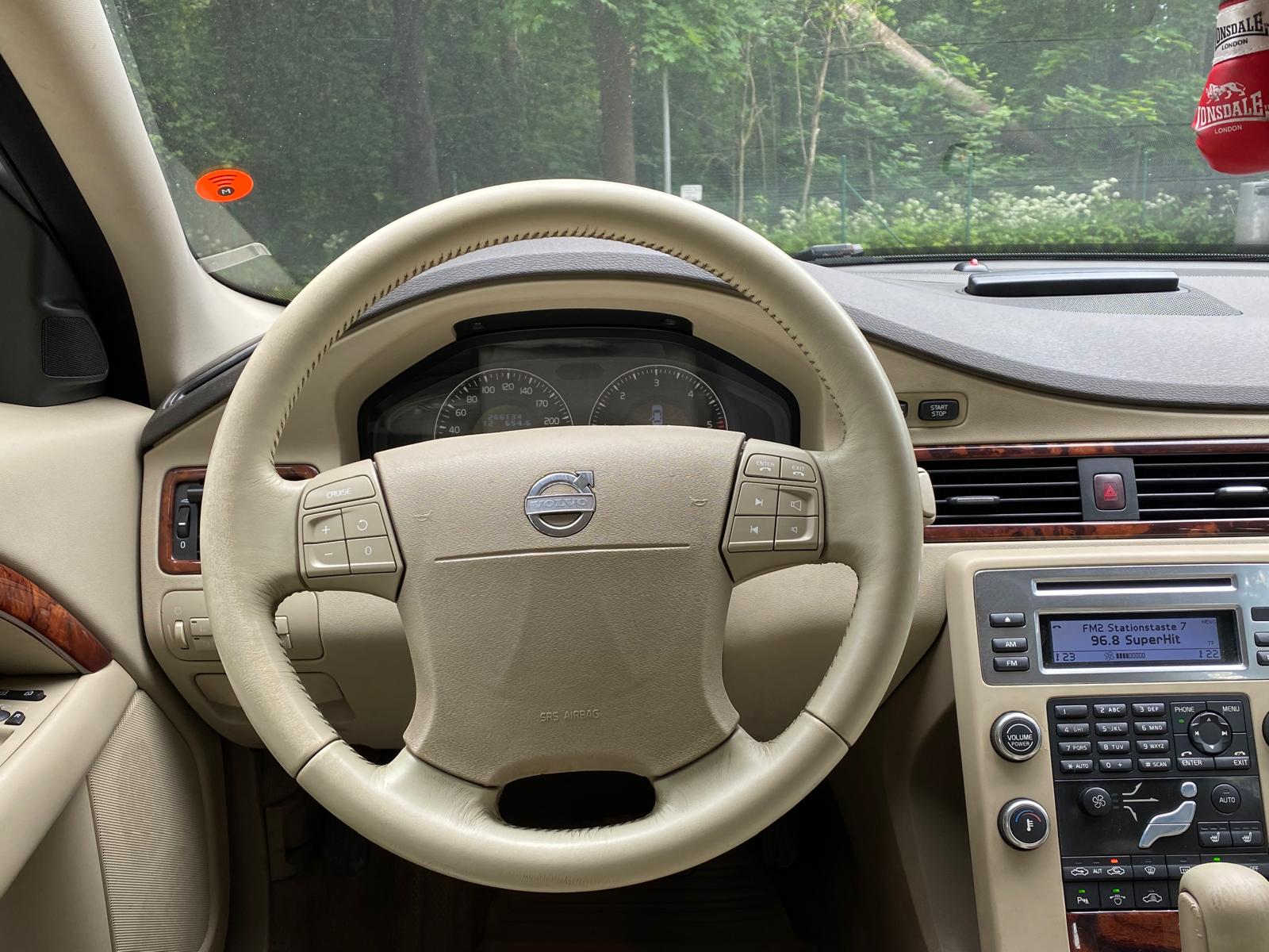 VOLVO S80